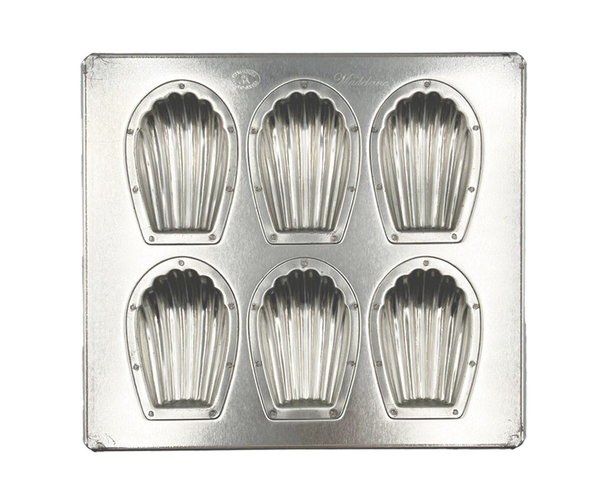 Silicone-Coated Silver Madeleine Pan (6 Pieces)