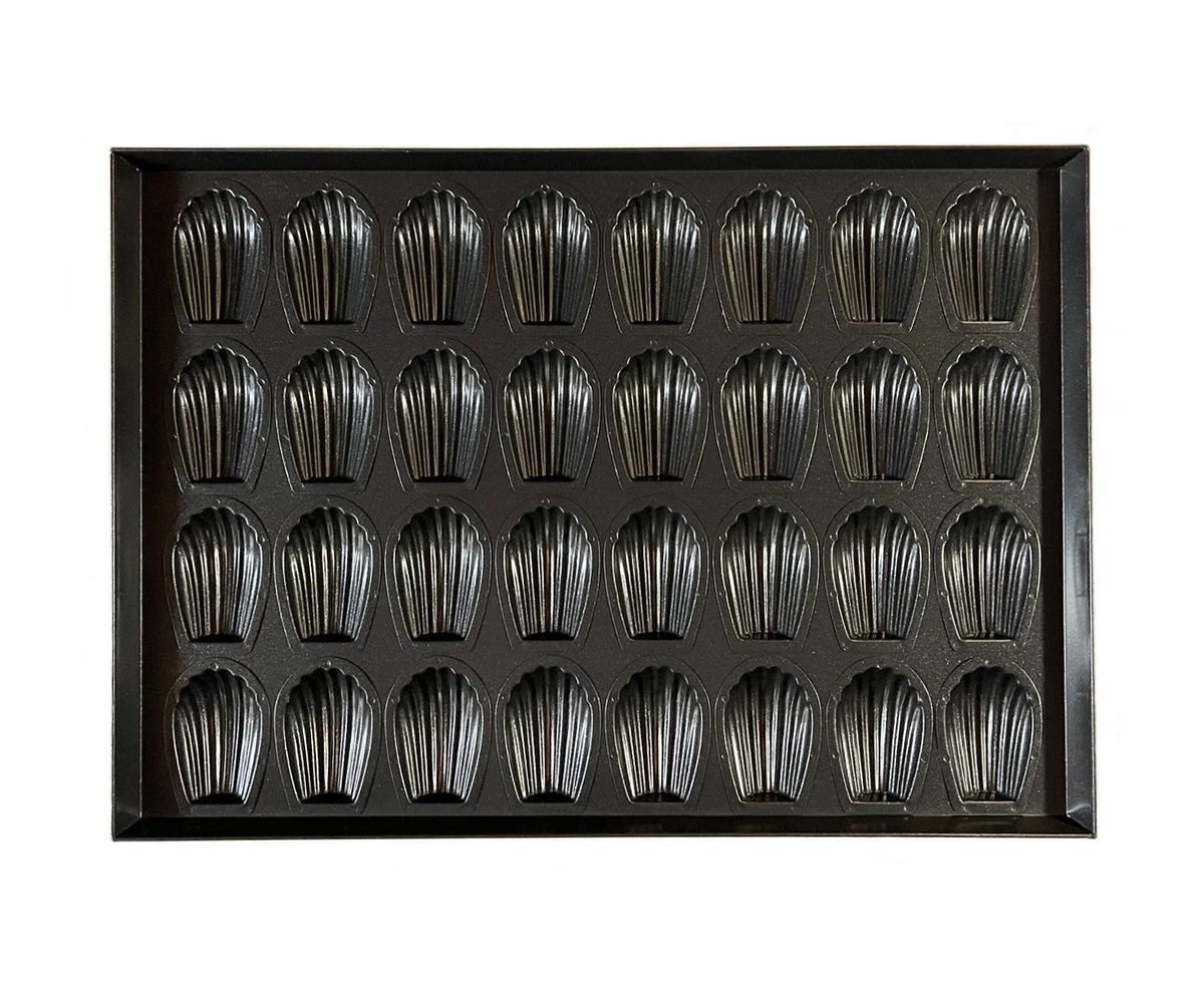 Teflon-Coated MB Commercial Madeleine Pan (32 pieces) Plate Type