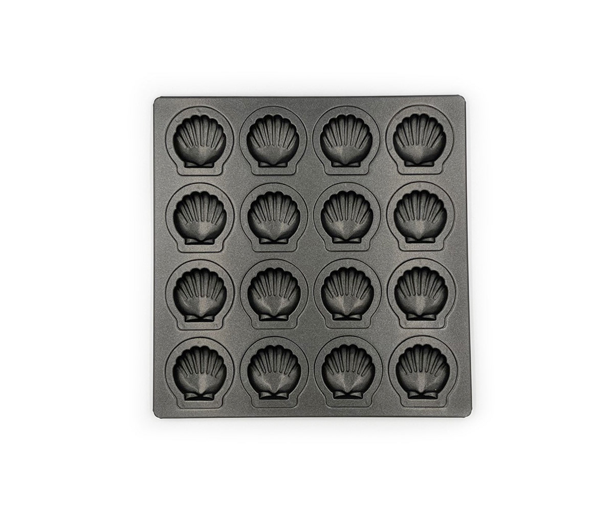 Teflon-coated MB Mini Scallop Pan (16 pieces)