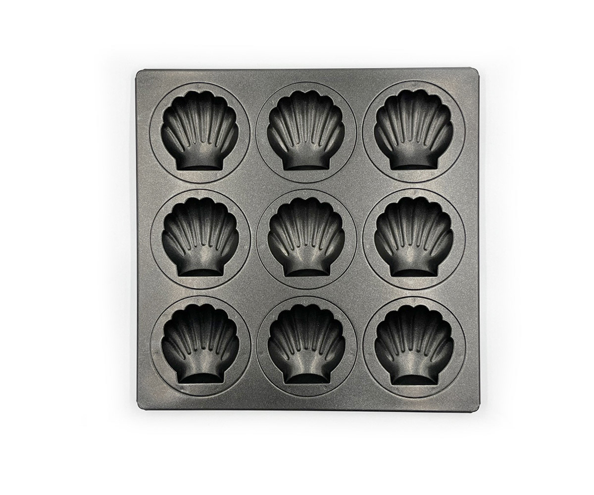 Teflon-coated MB Scallop Pan (9 pieces)