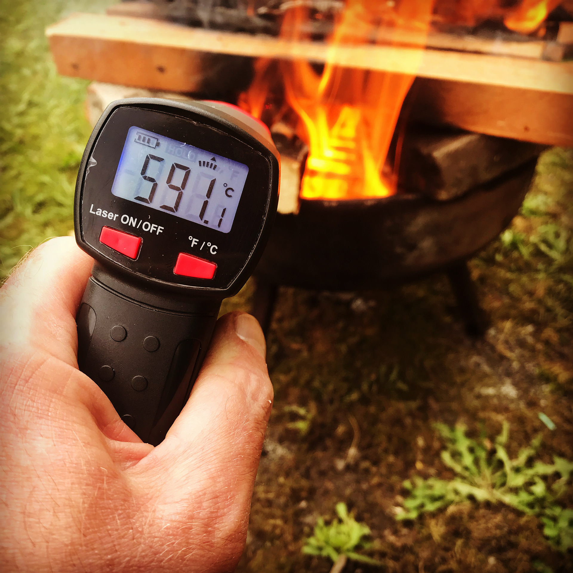 My thermometer range stops at 600ºC, which I exceeded but I do not know how much by.