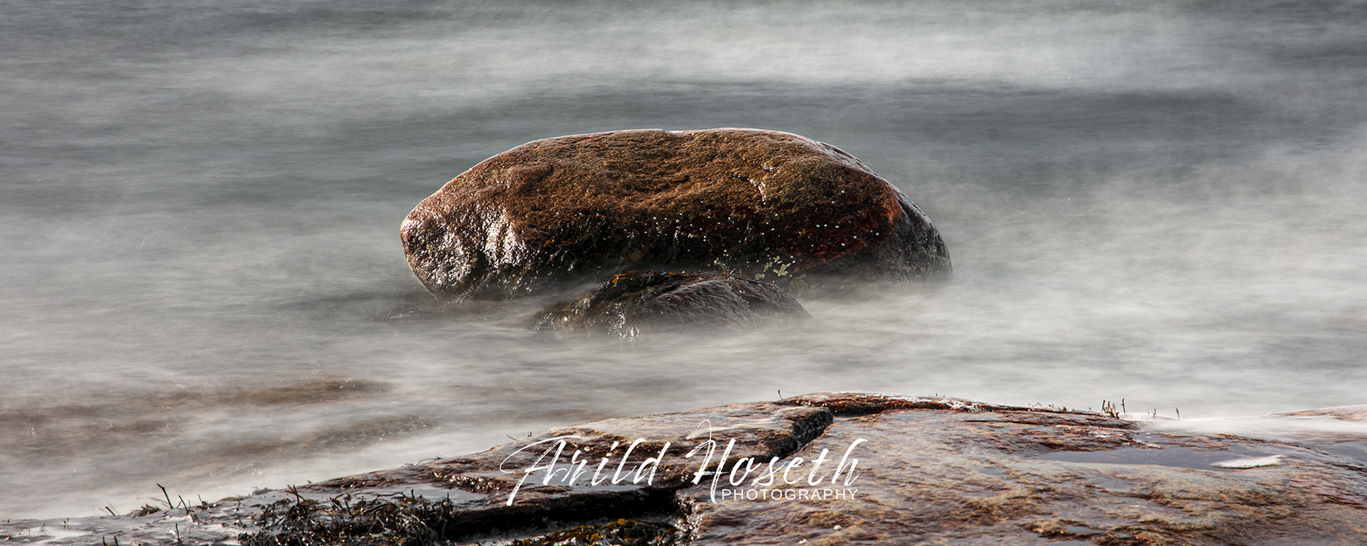 S494_ Stein i fjæra, Hvaler