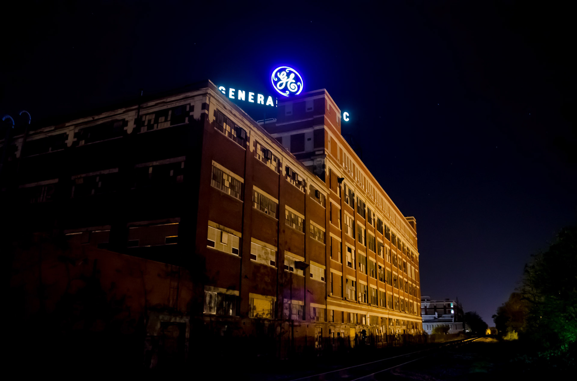 Fort Wayne IN GE Building - JPMMedia.com