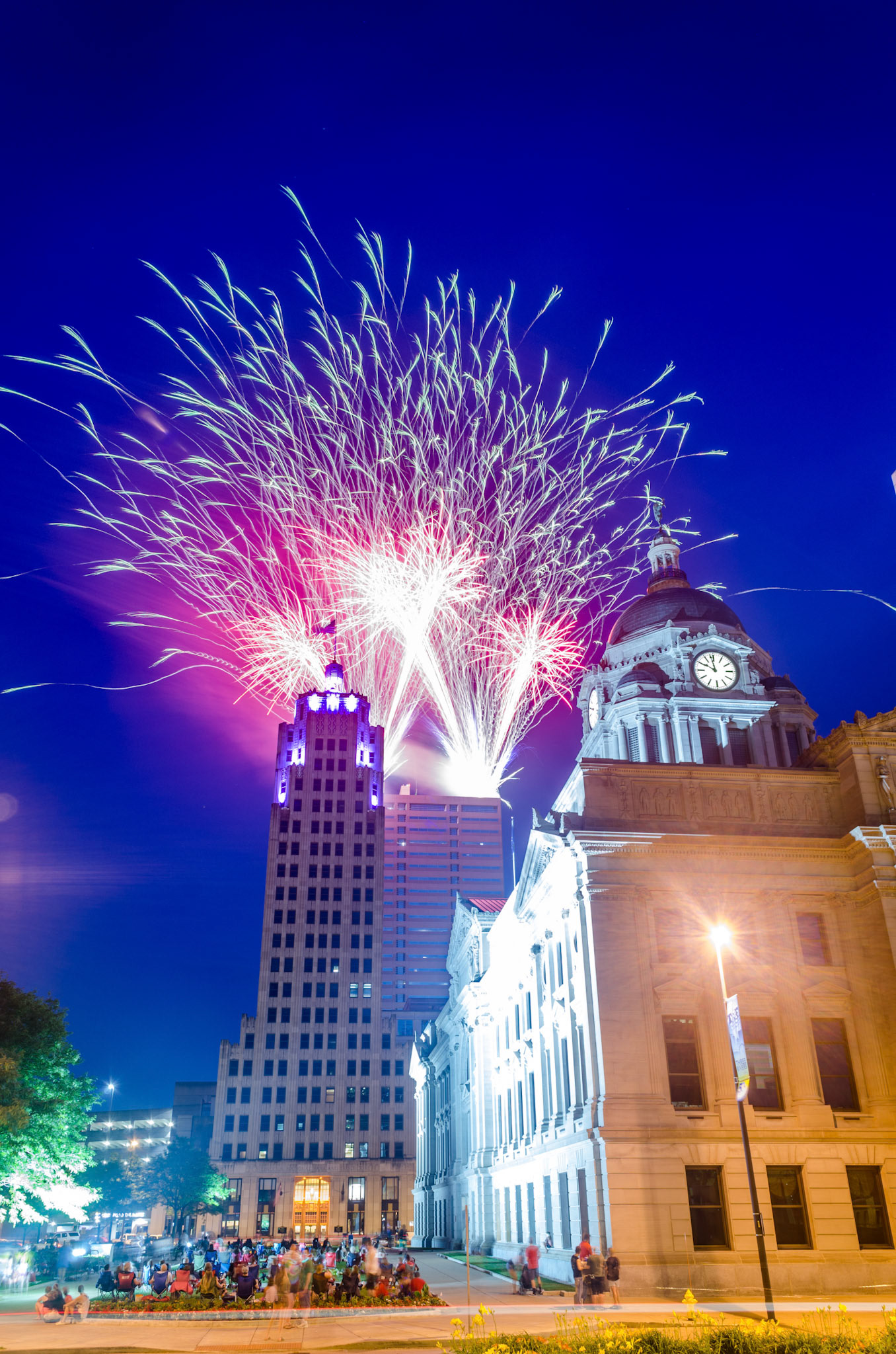 JPMMedia.com presents 2018 Fireworks show from downtown Fort Wayne by the Allen County Courthouse.