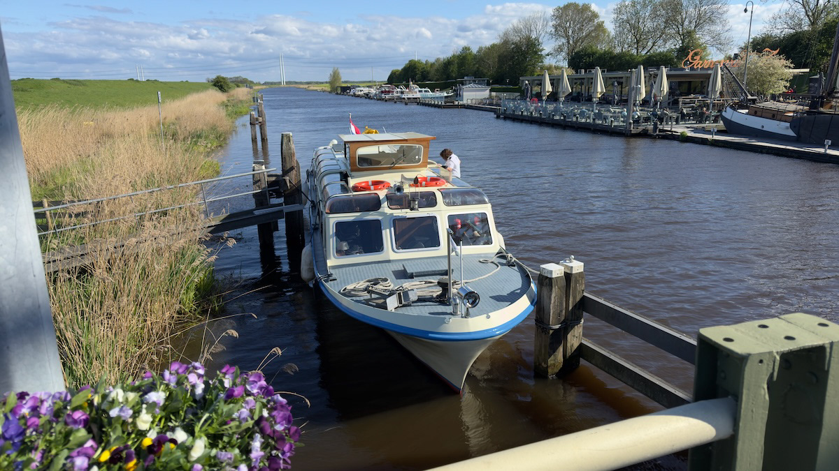 Huwelijksboot in Garnwerd