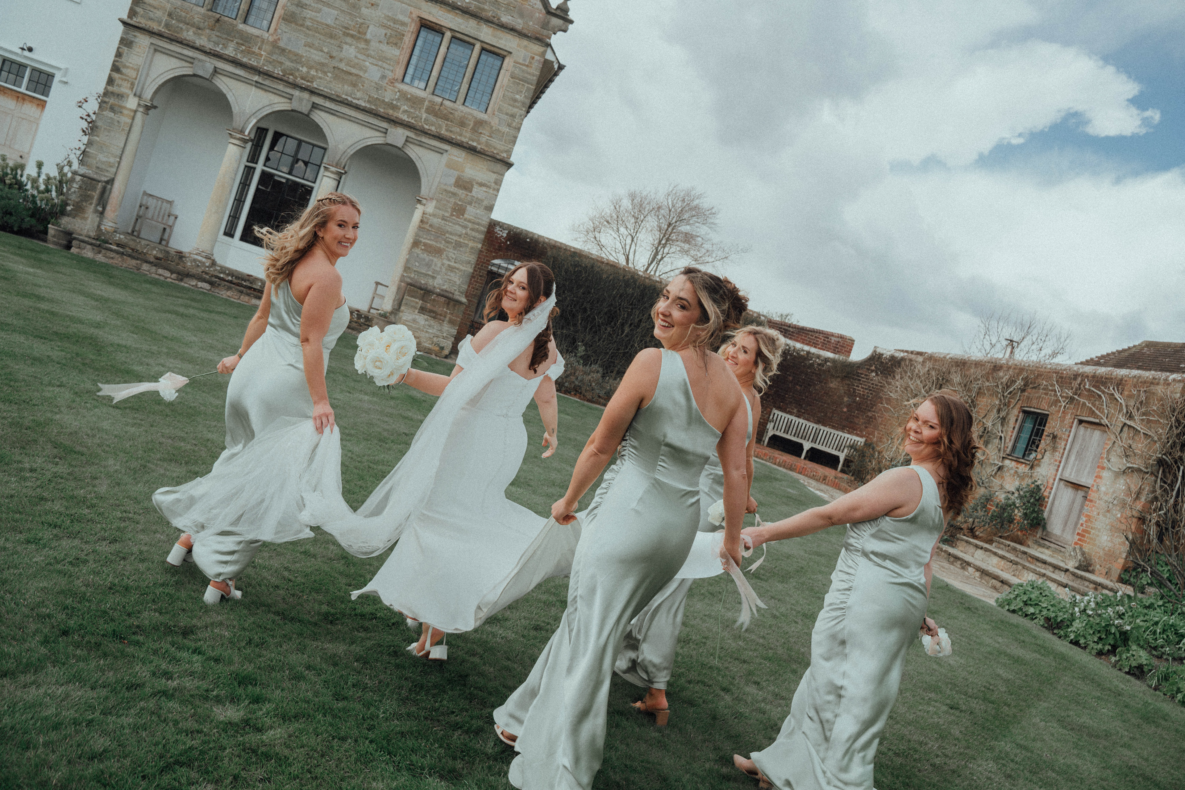 Documentary Photography | Hendall Manor Barn Wedding Uckfield | Jamie & Beki