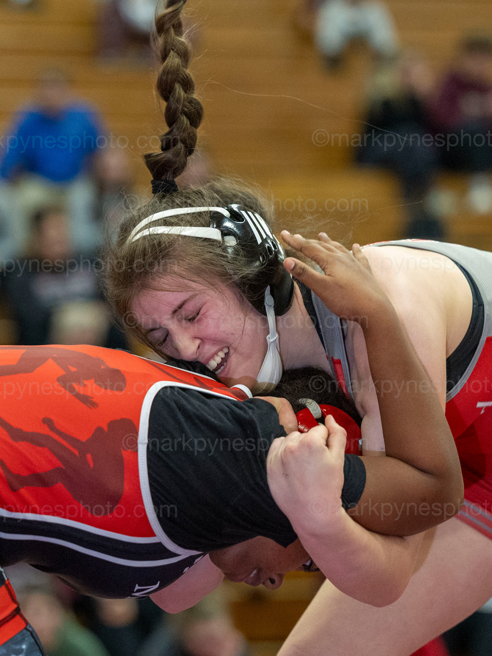 Natalie Deutsch, Parkland, ties up with J.P. McCaskey’s Kashmere Aguilera in the 155-pound final.