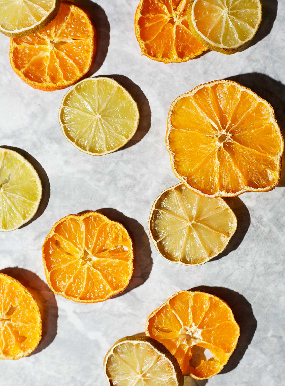 Kuivatettuja sitruunan ja mandariininpaloja