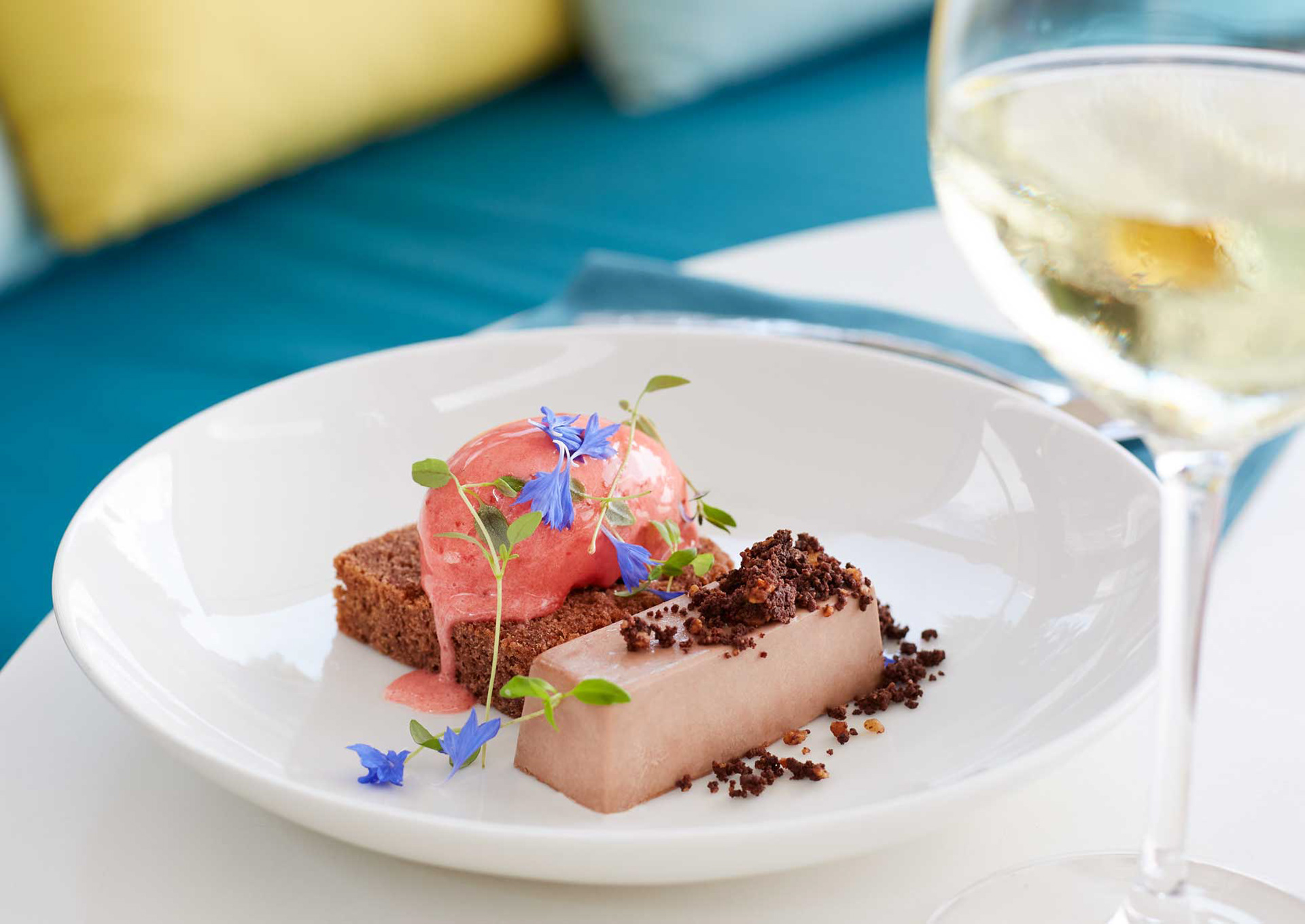 Annoskuva jälkiruosta ravintolassa