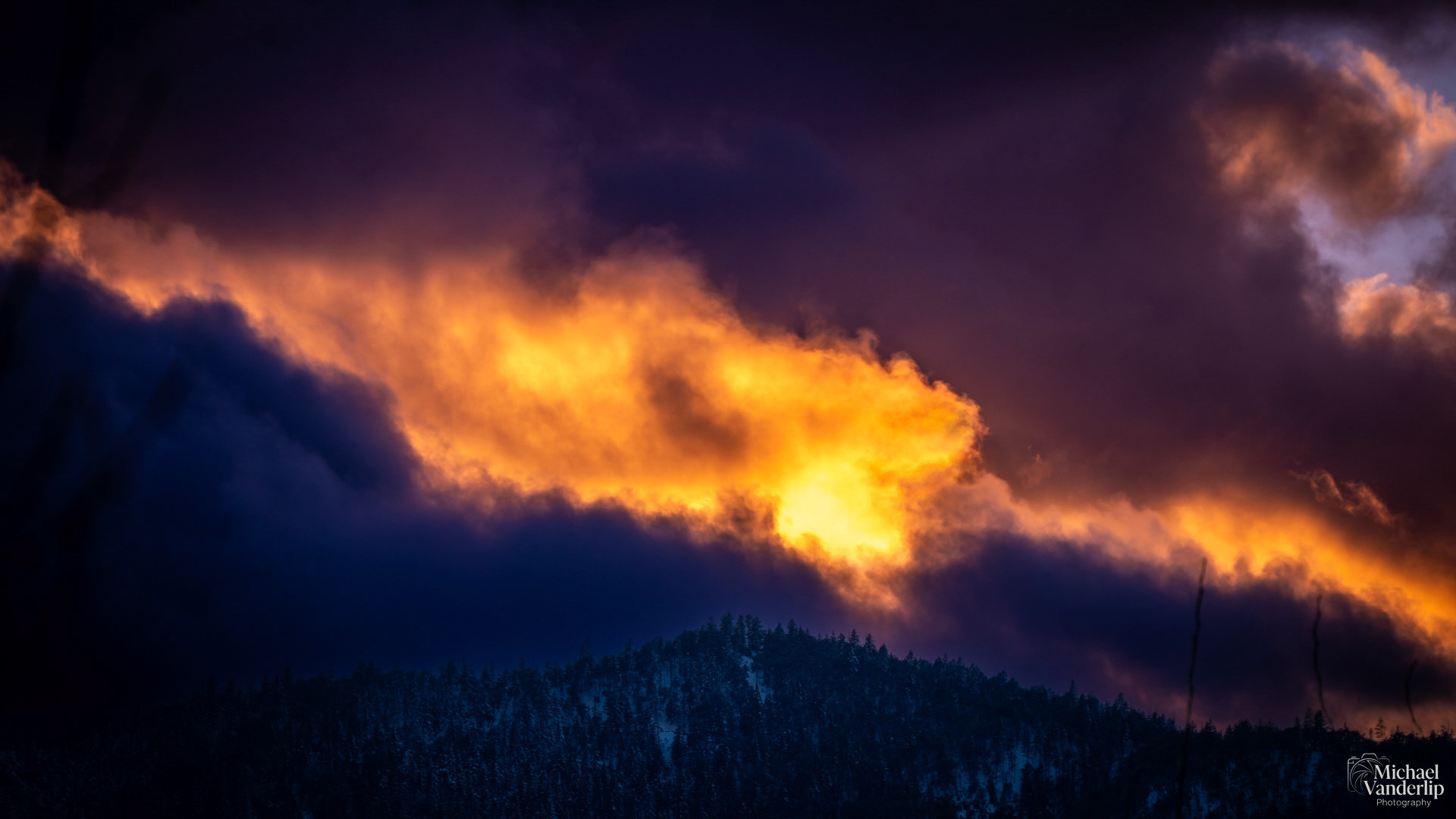 Sunset view from the Bear Creek Greenway near Talent, Oregon.
