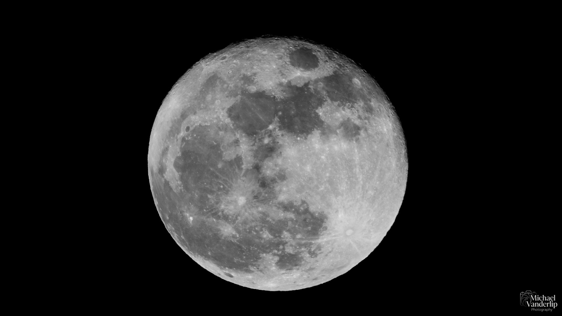 Full Moon taken in Ashland, Oregon.