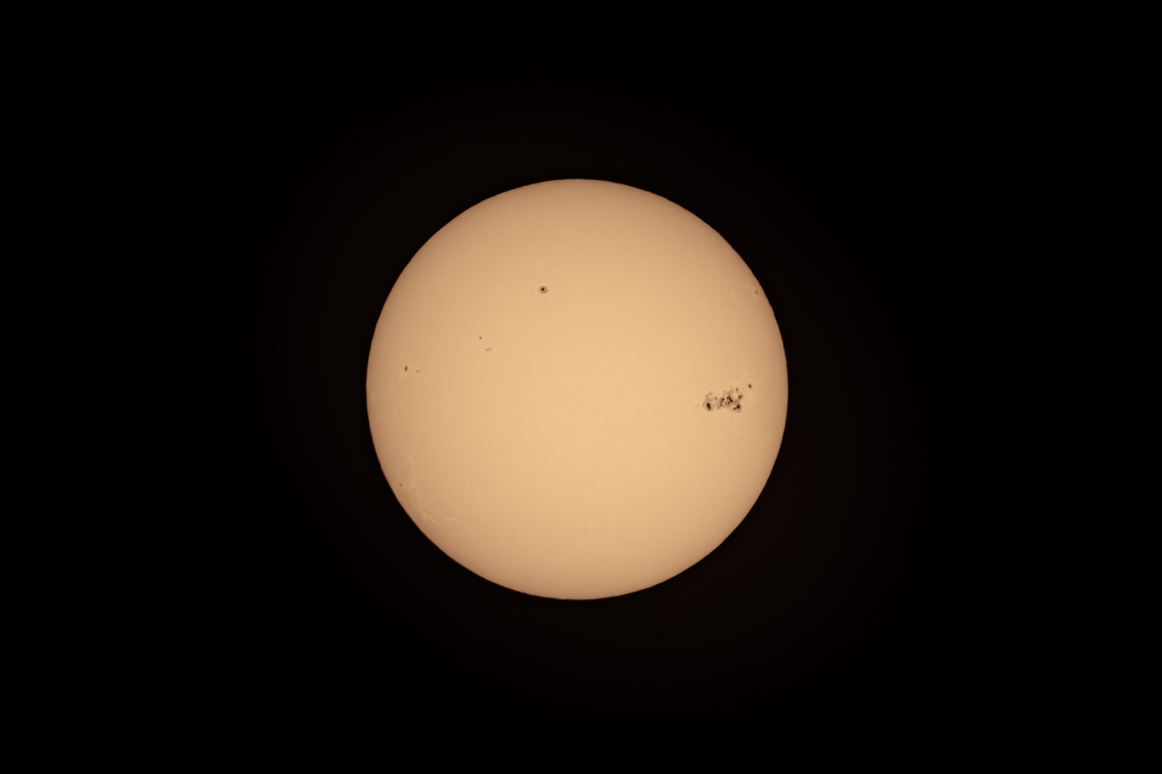 Sunspots - 250D - 103APO