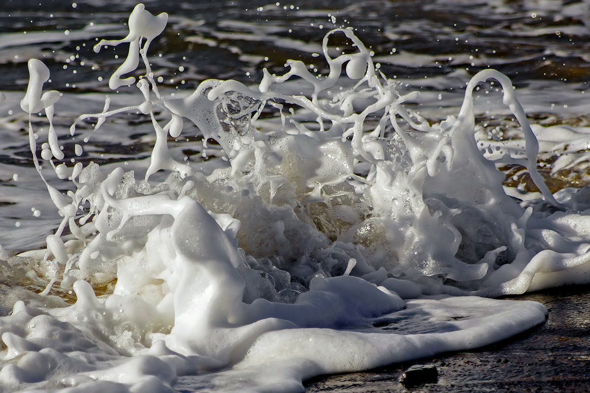 Arabesque wave