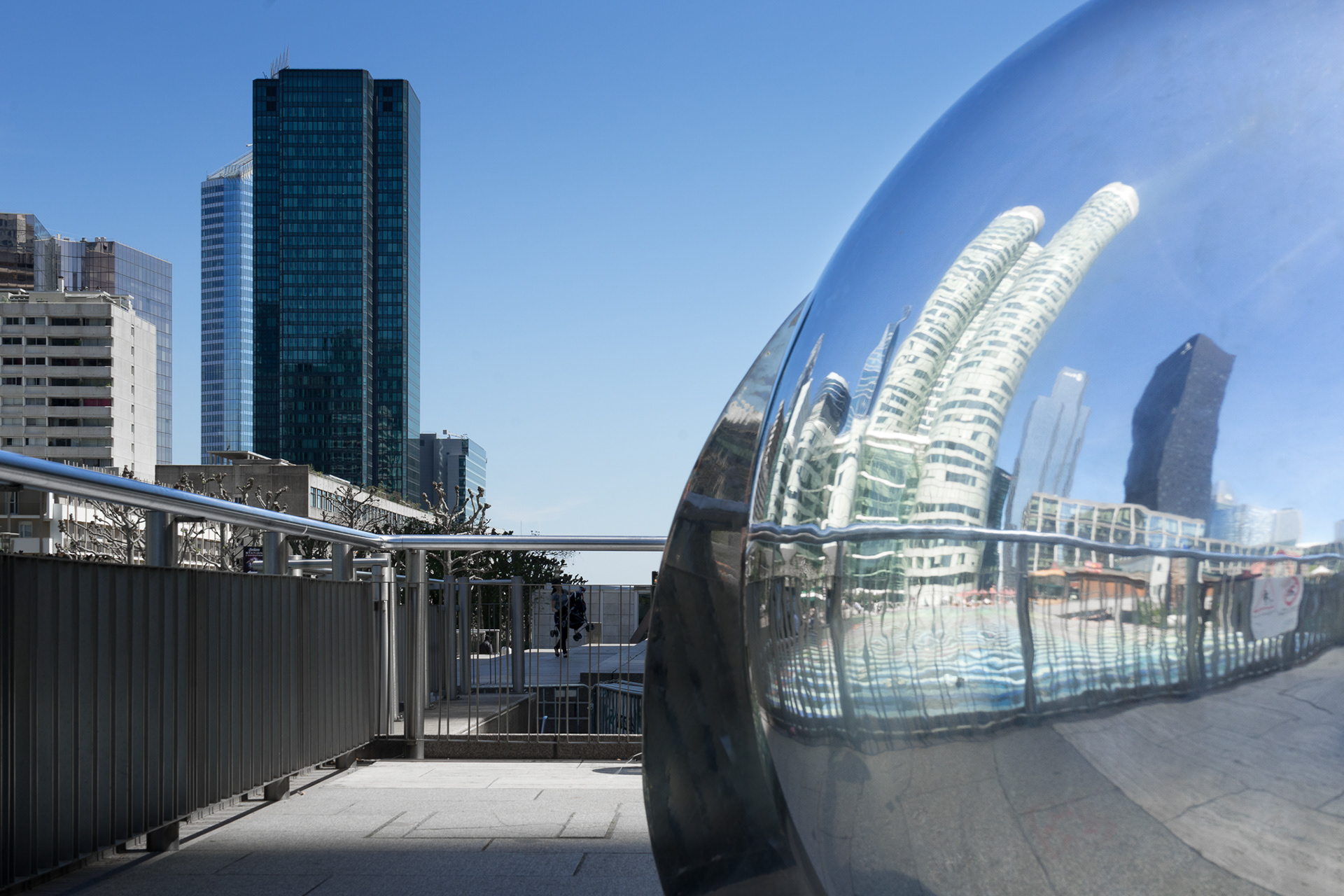 Euclide VS Riemann (2016)