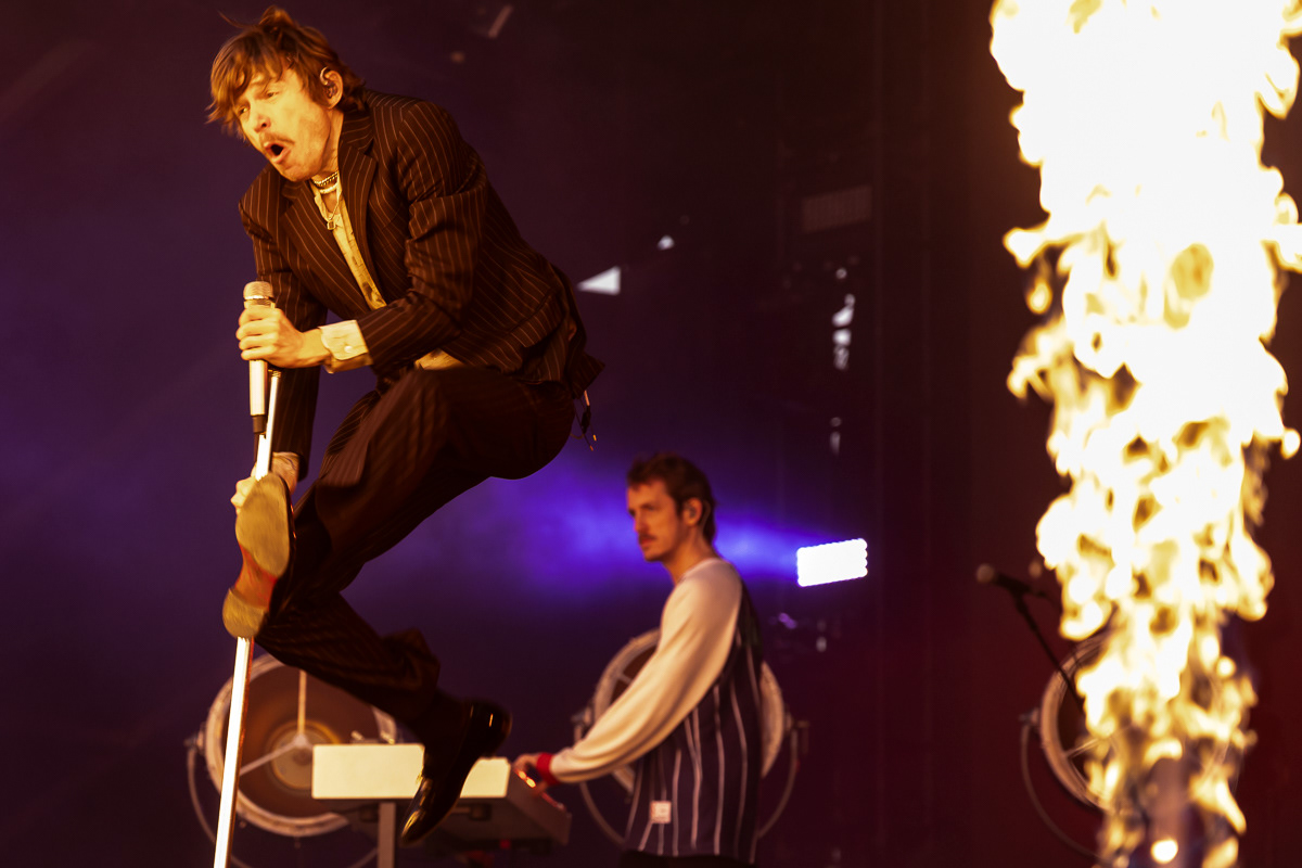 Cage the Elephant