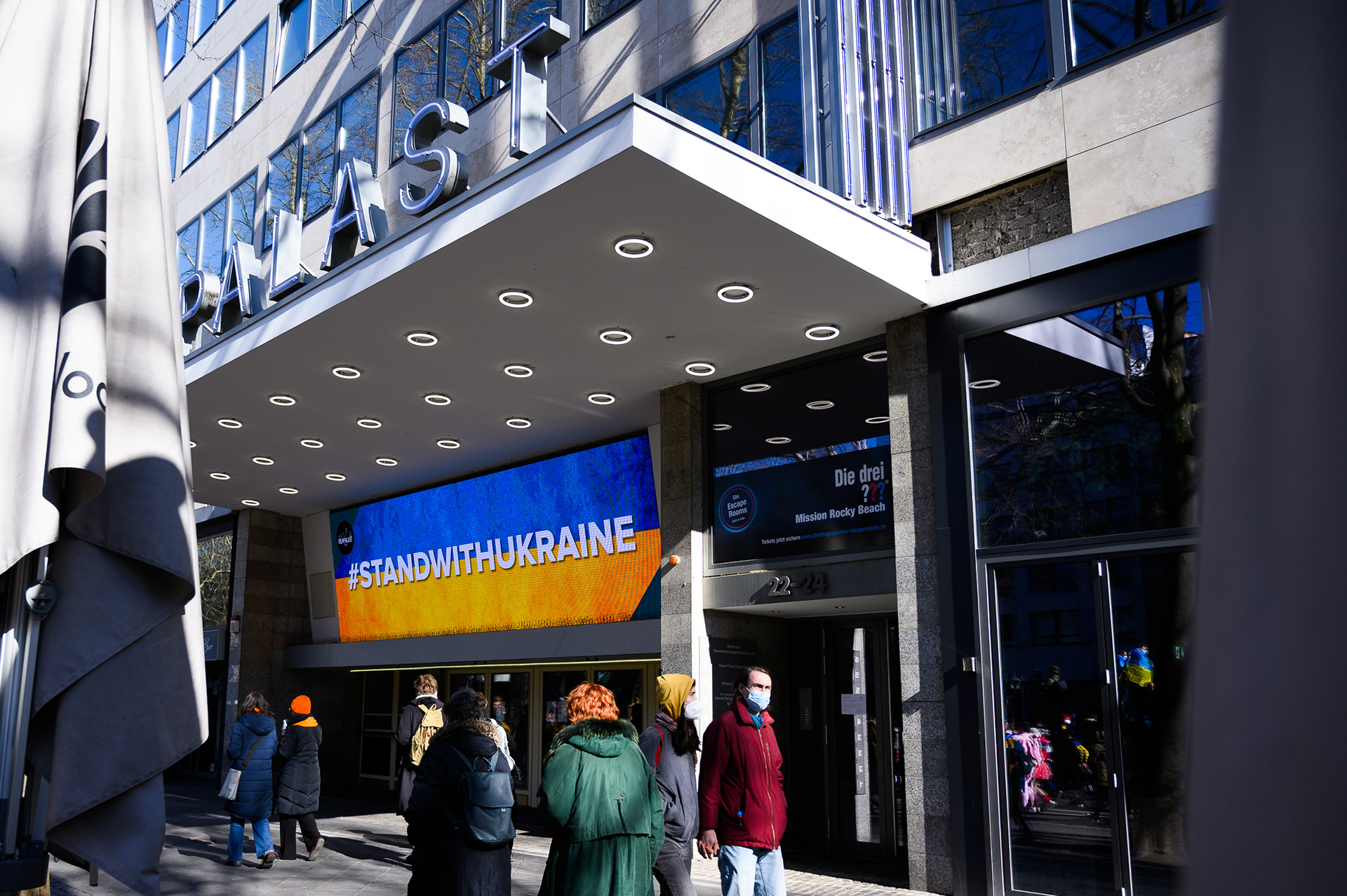 28.02.2022, Köln,  Rosenmontags-Friedensdemo