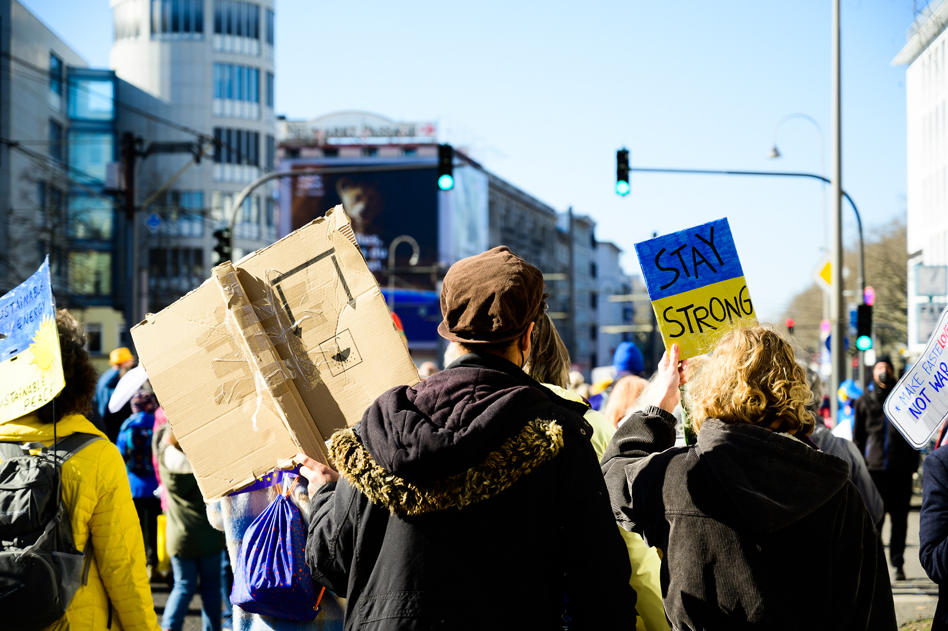 28.02.2022, Köln,  Rosenmontags-Friedensdemo