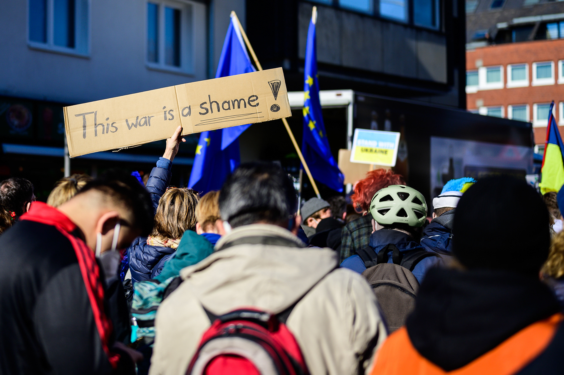 28.02.2022, Köln,  Rosenmontags-Friedensdemo