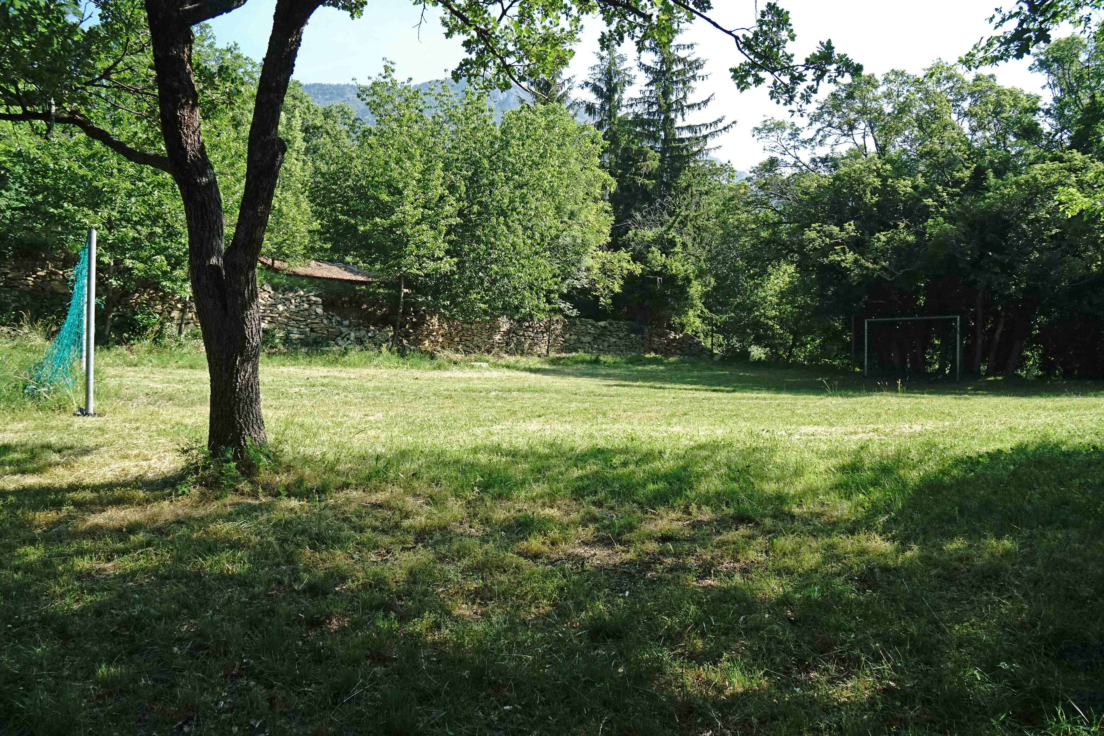 Terrain de jeu à Sainte-Madeleine