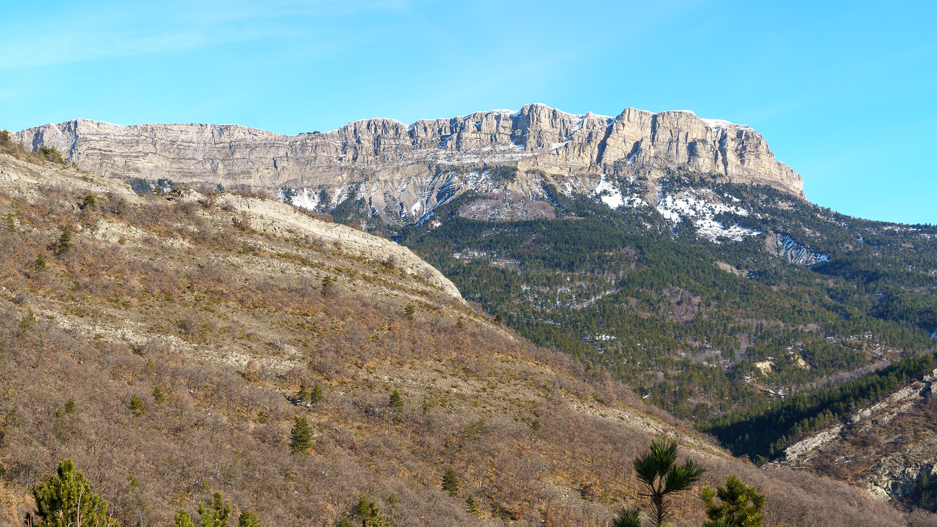 Col de l'Hysope et la montagne de Géruen