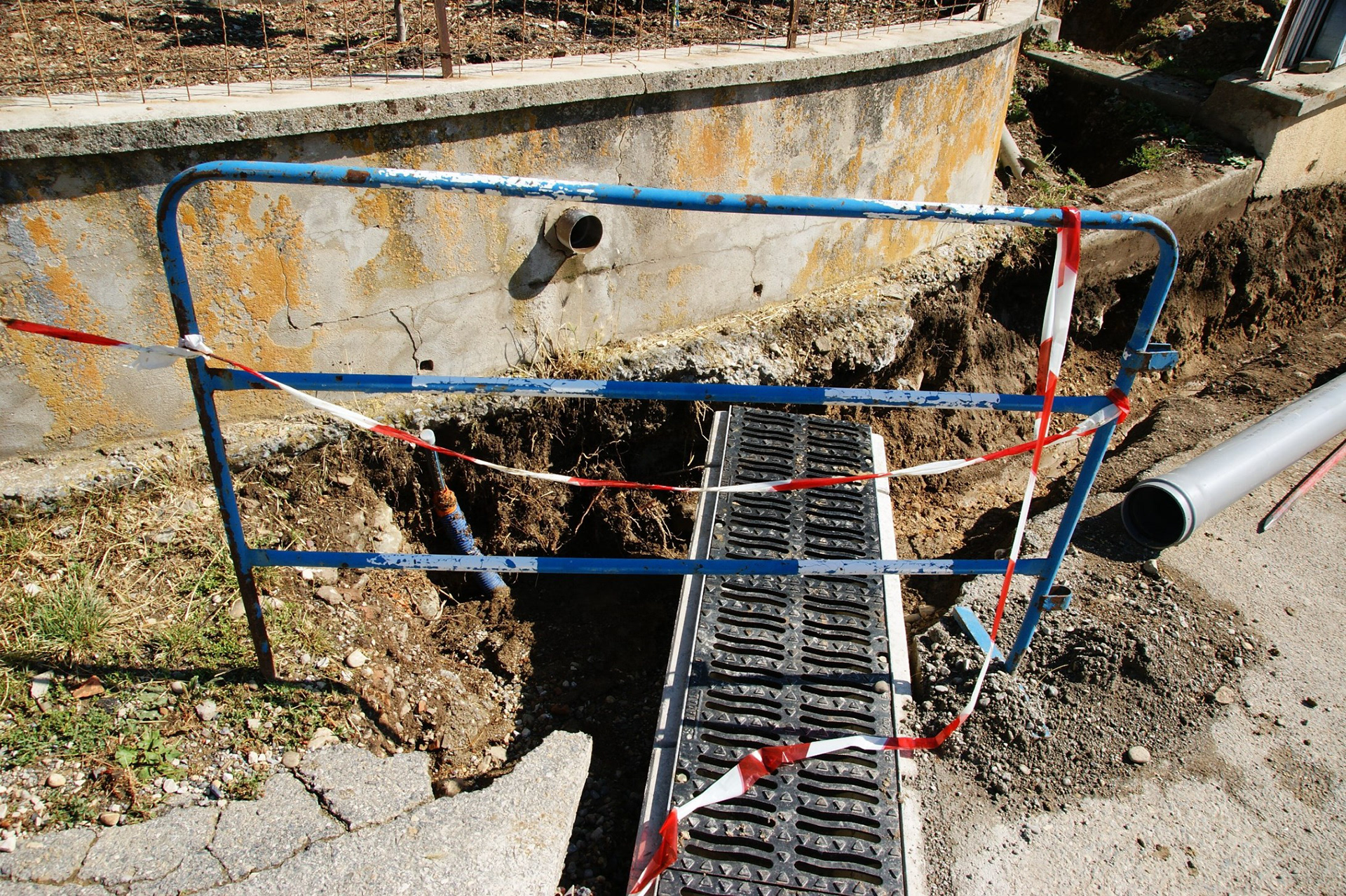 Arrivée de l'eau de source en limite de propriété Karine, à activer dans le regard central