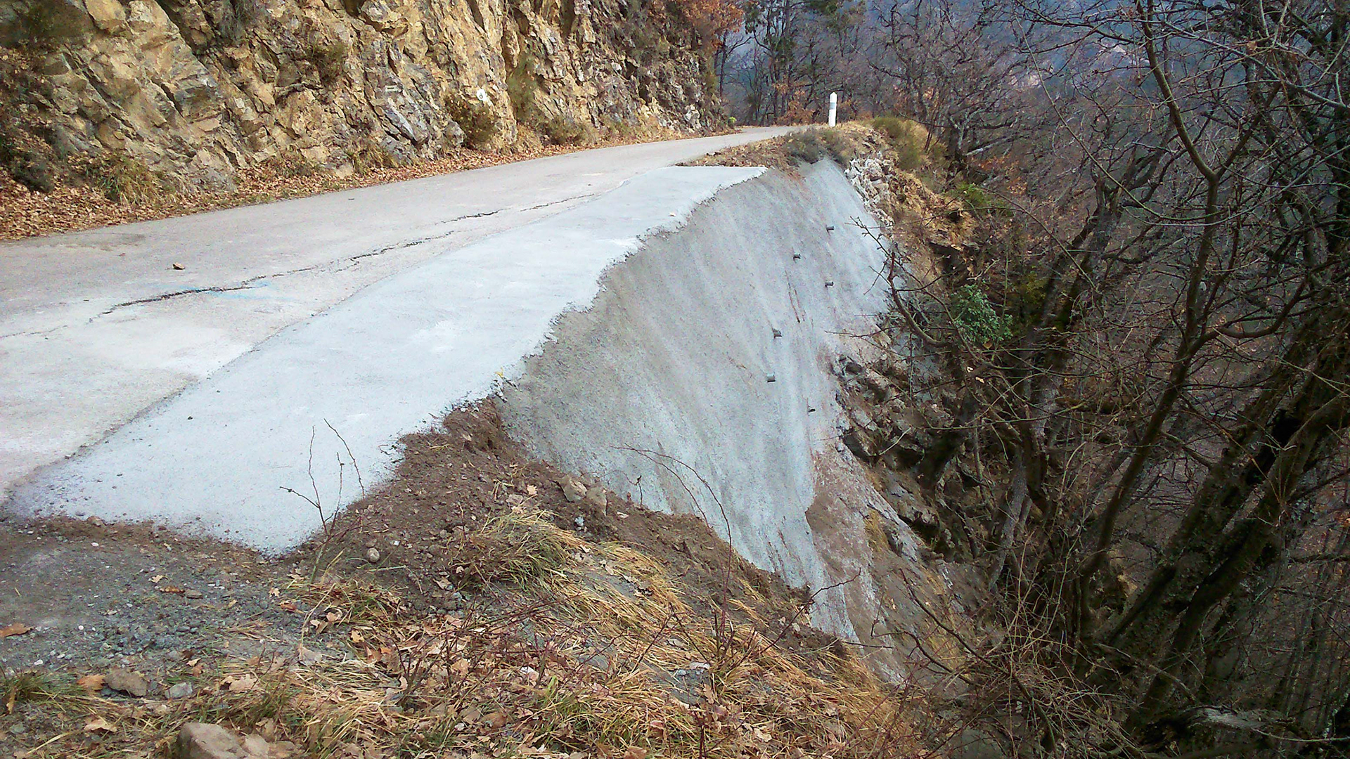 2016, renforcement à l'entrée de la forêt de Fontbelle