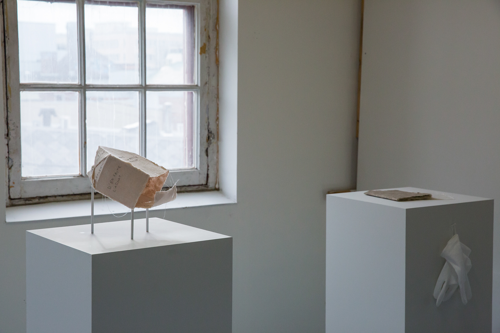 Exposition Entre-temps Les choses se pensent, Université Laval © Marion Gotti
