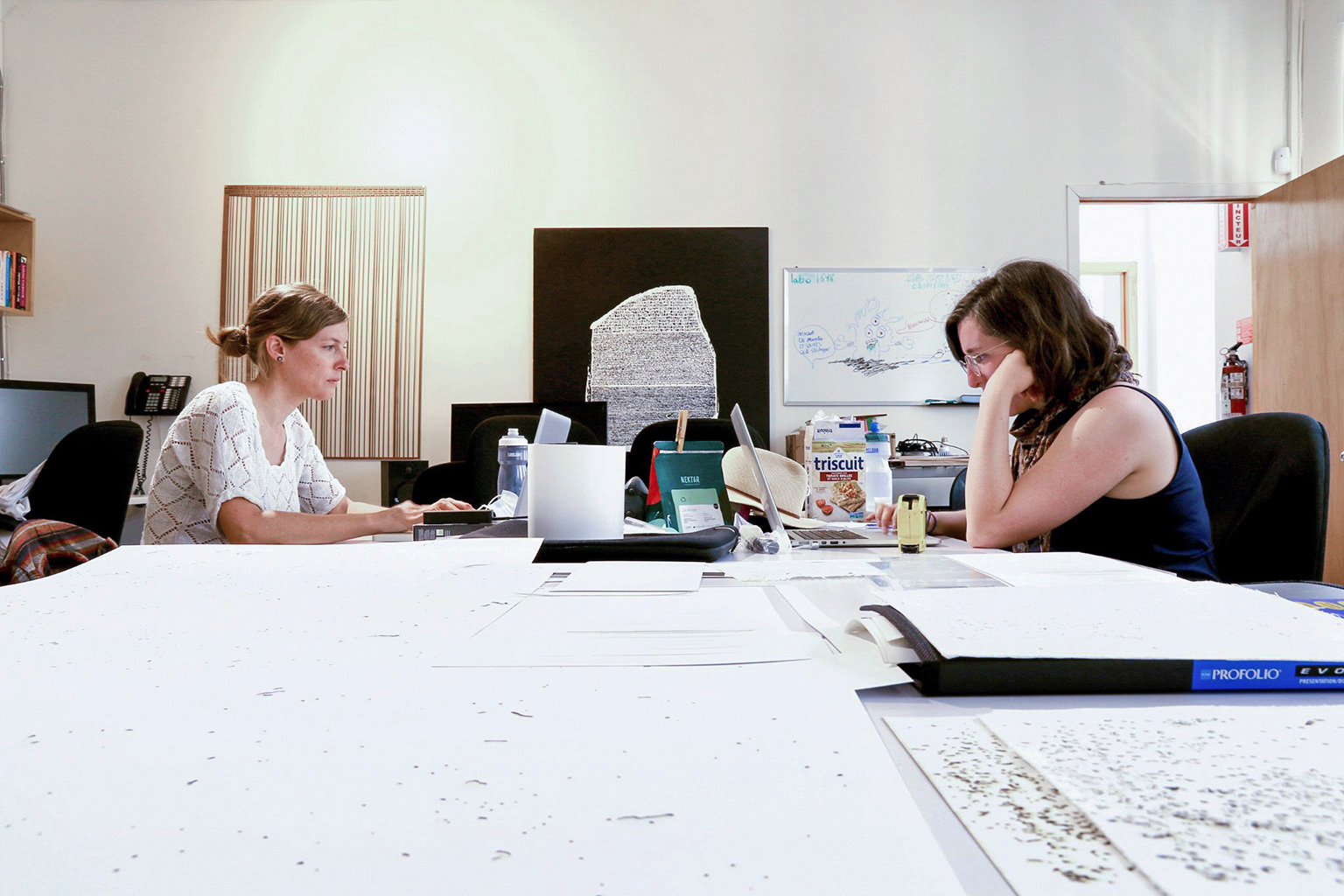 Résidence d'expérimentations numériques à La Chambre Blanche - Projet Données flottantes du duo avec Nathalie LeBlanc © Besma Boukhri