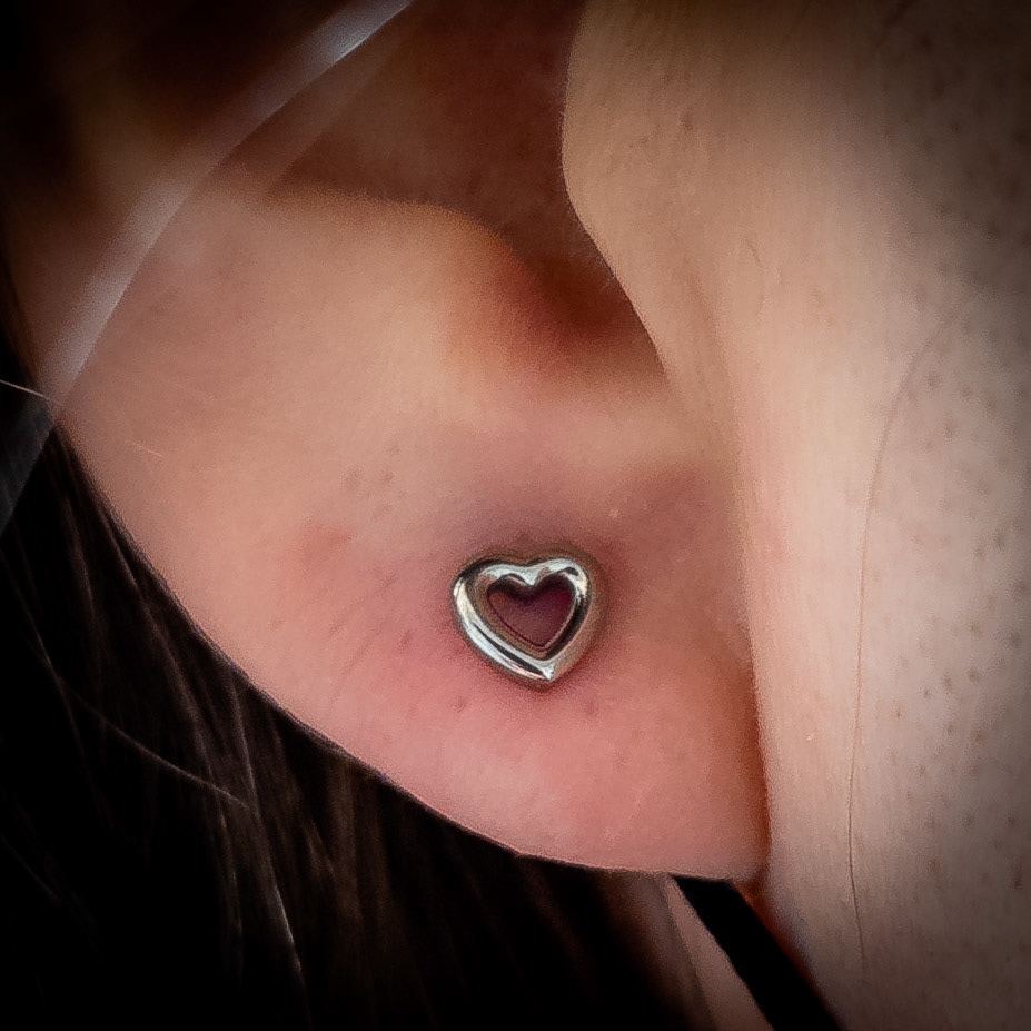 4mm Hollow Puff Heart