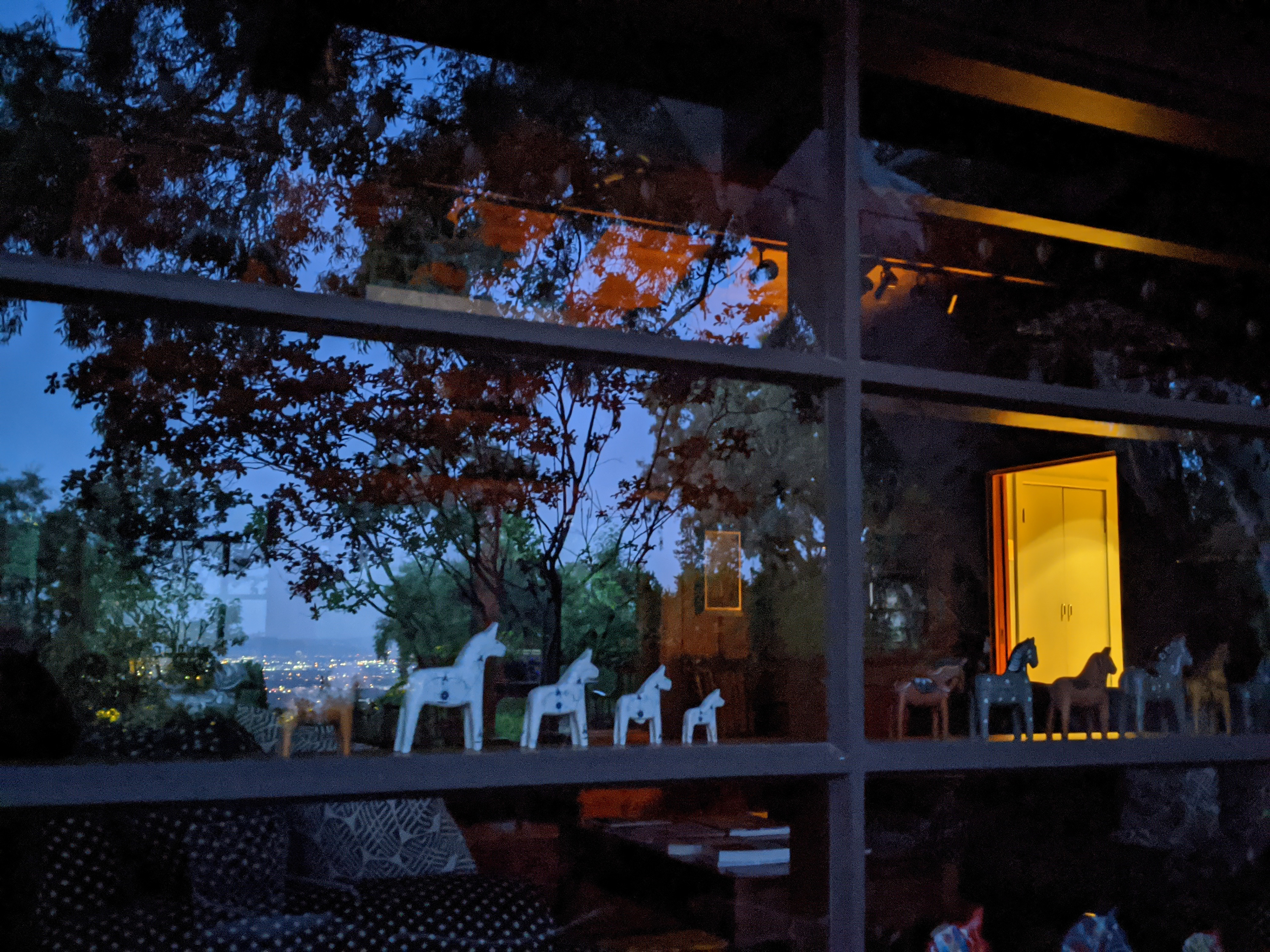 Tanoble at Night