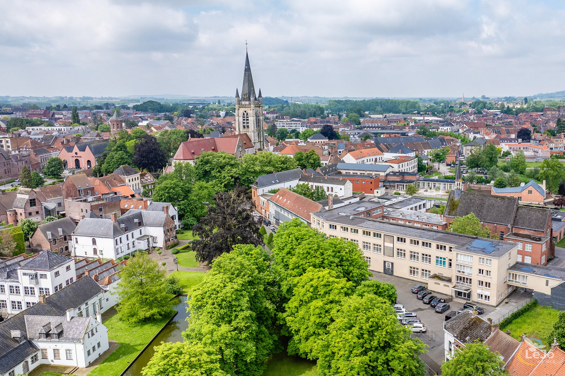 Zicht op Sint-Hermesbasiliek vanuit Bruulpark - Ronse
