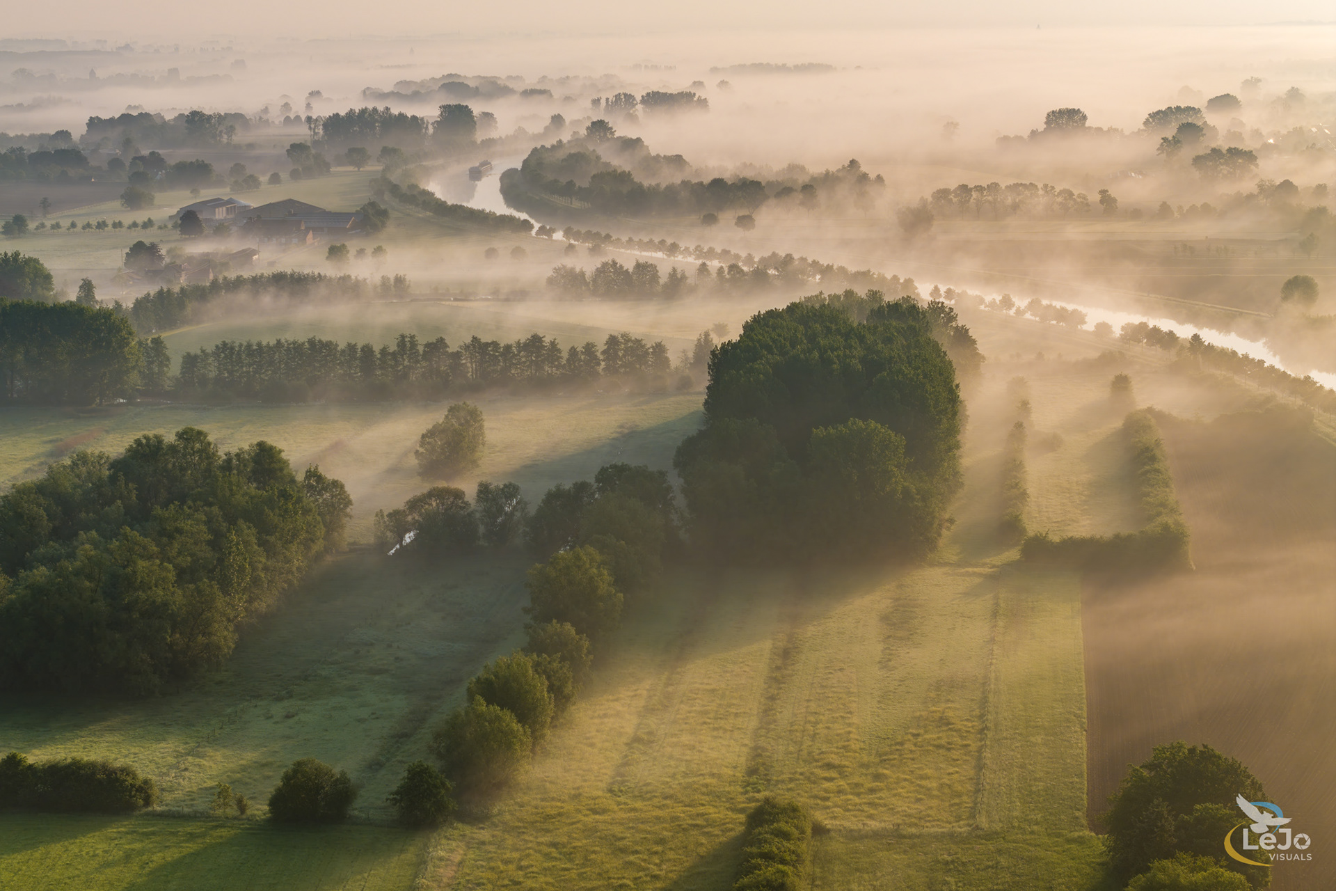 Mistige zonsopkomst aan Schelde - Avelgem