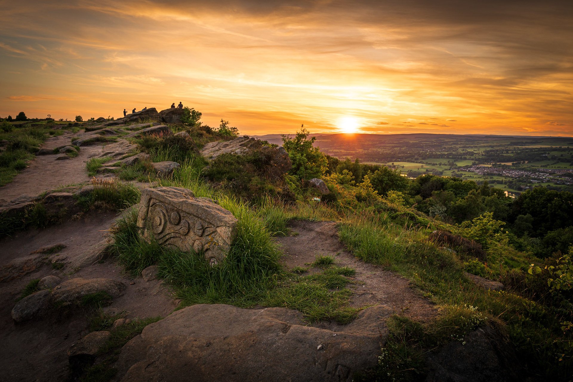 B007 - Otley Chevin Sunset with Sculpture