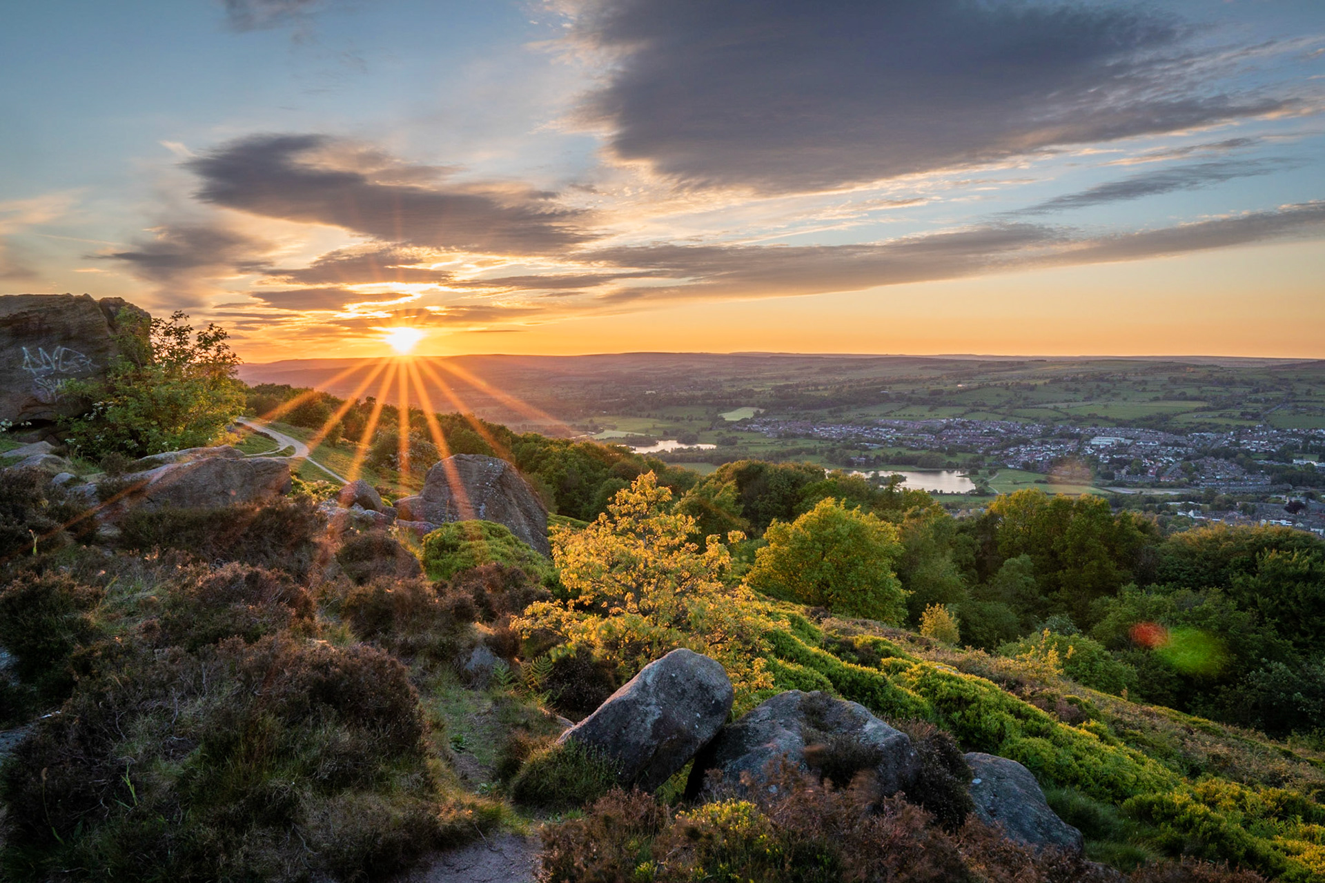 B011 - Otley Sunset (Burst)