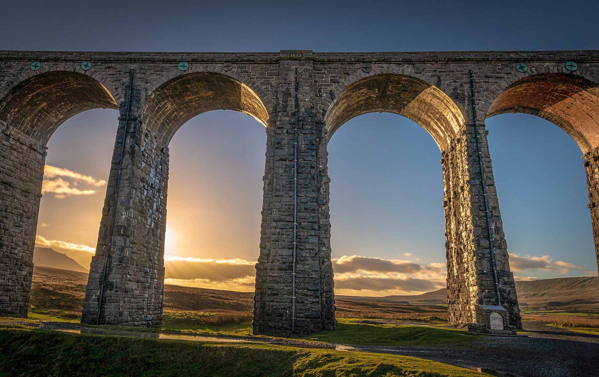 A019 - Ribblehead Close Up (Sunset)