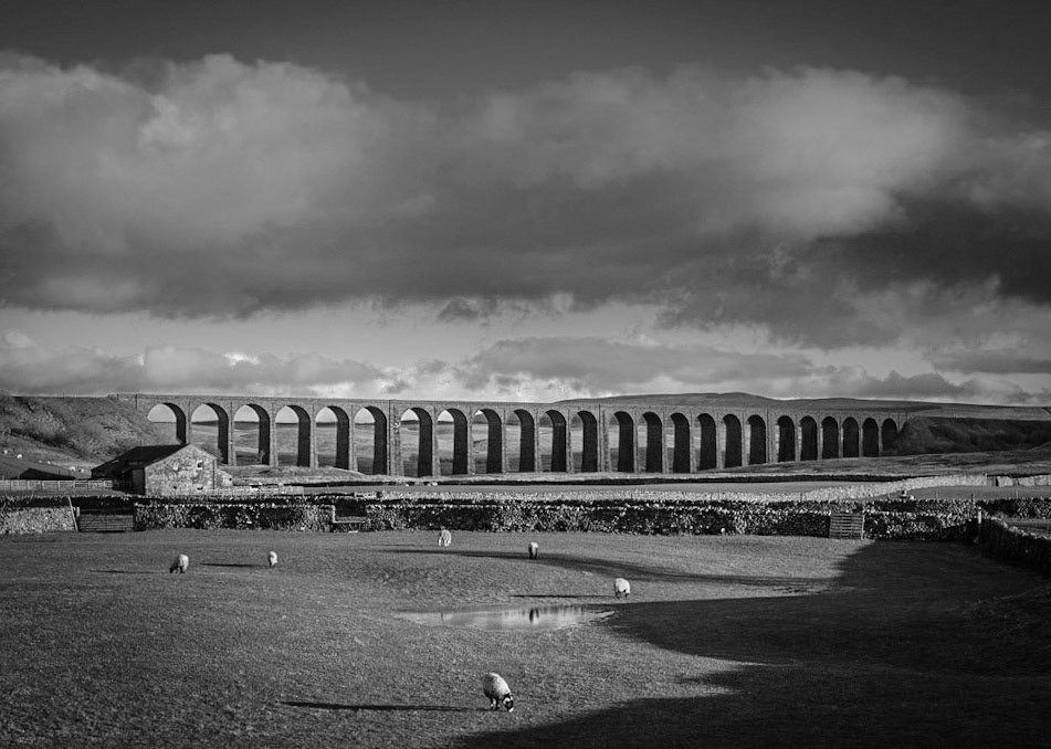 A020 - Ribblehead Via (BW)