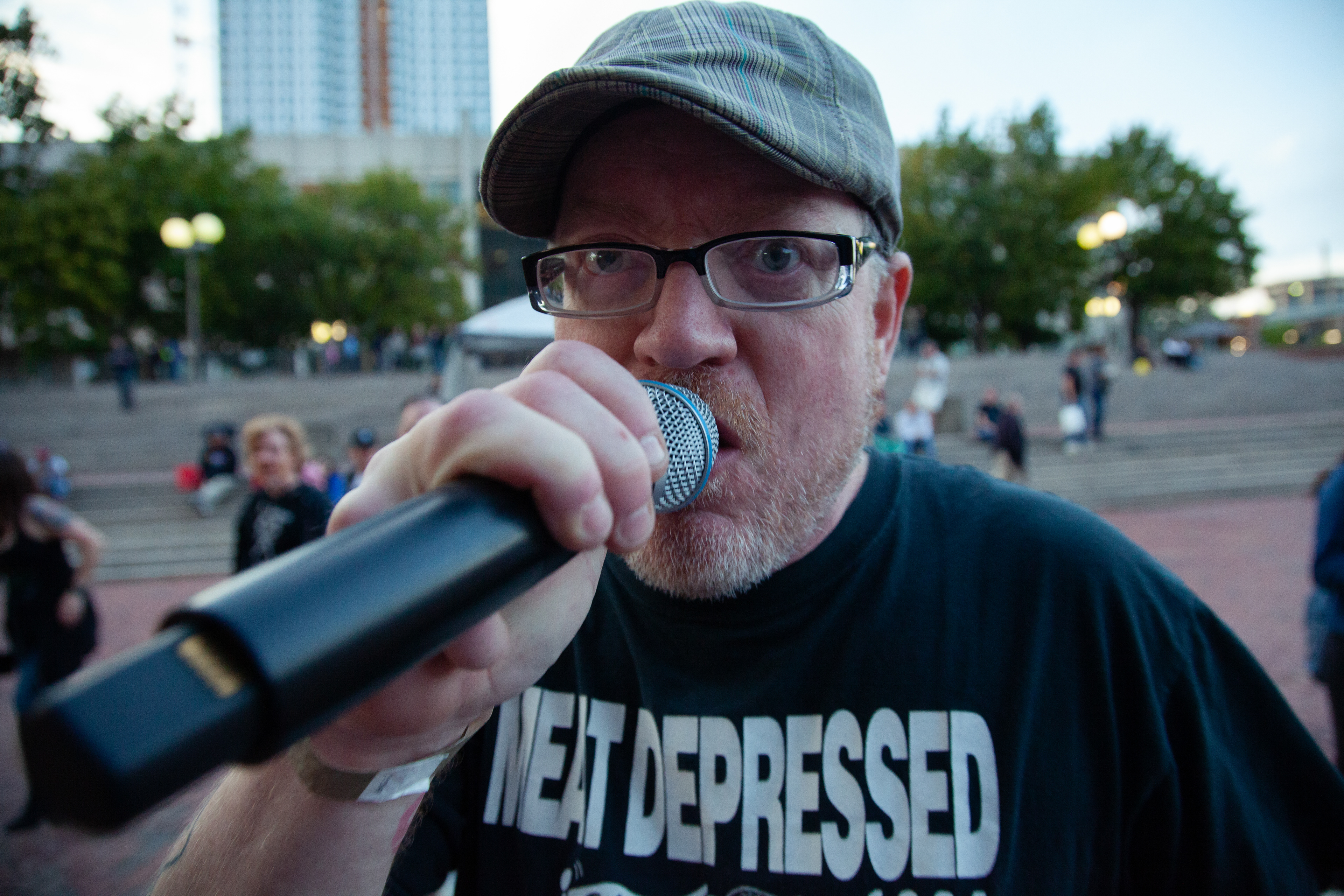 Lead vocal of "The Gobshites", Peter Walsh stepped down from the stage and sang among the audience.