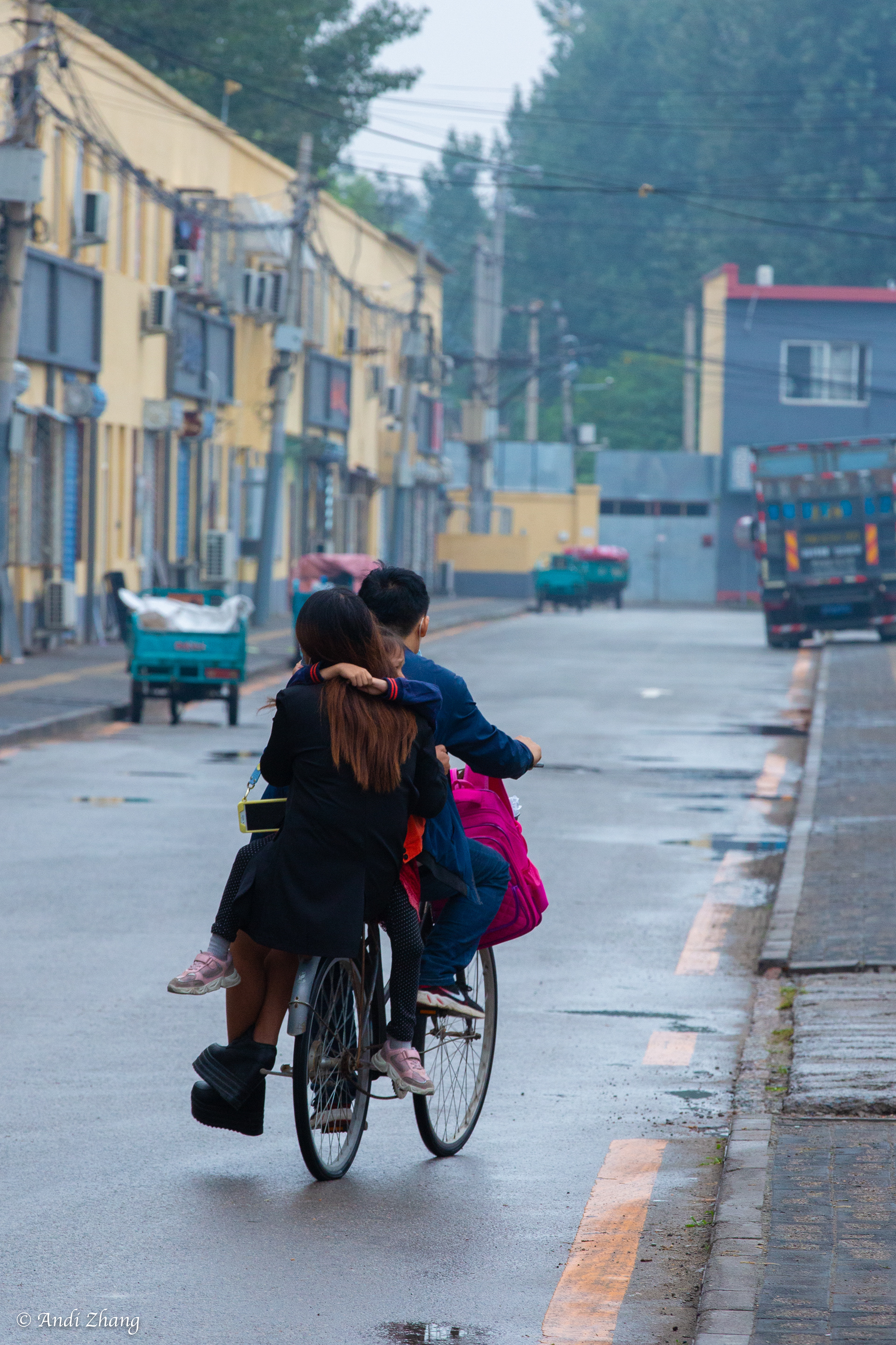 A family on the bike. September 14, 2020.