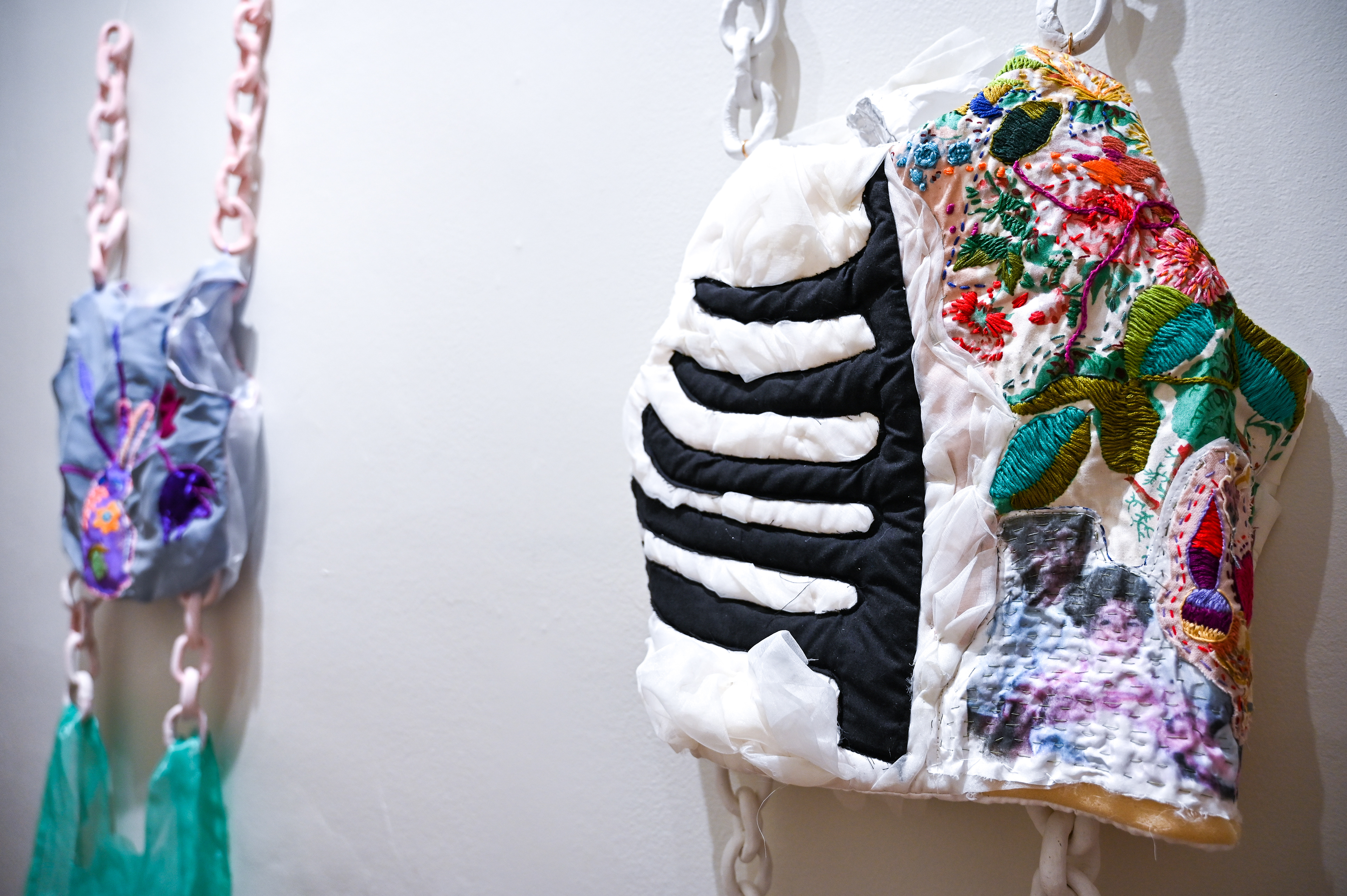Vuelva Pronto & Gracias, Ivonne Yáñez, Textile and Clay Sculpture, 2022