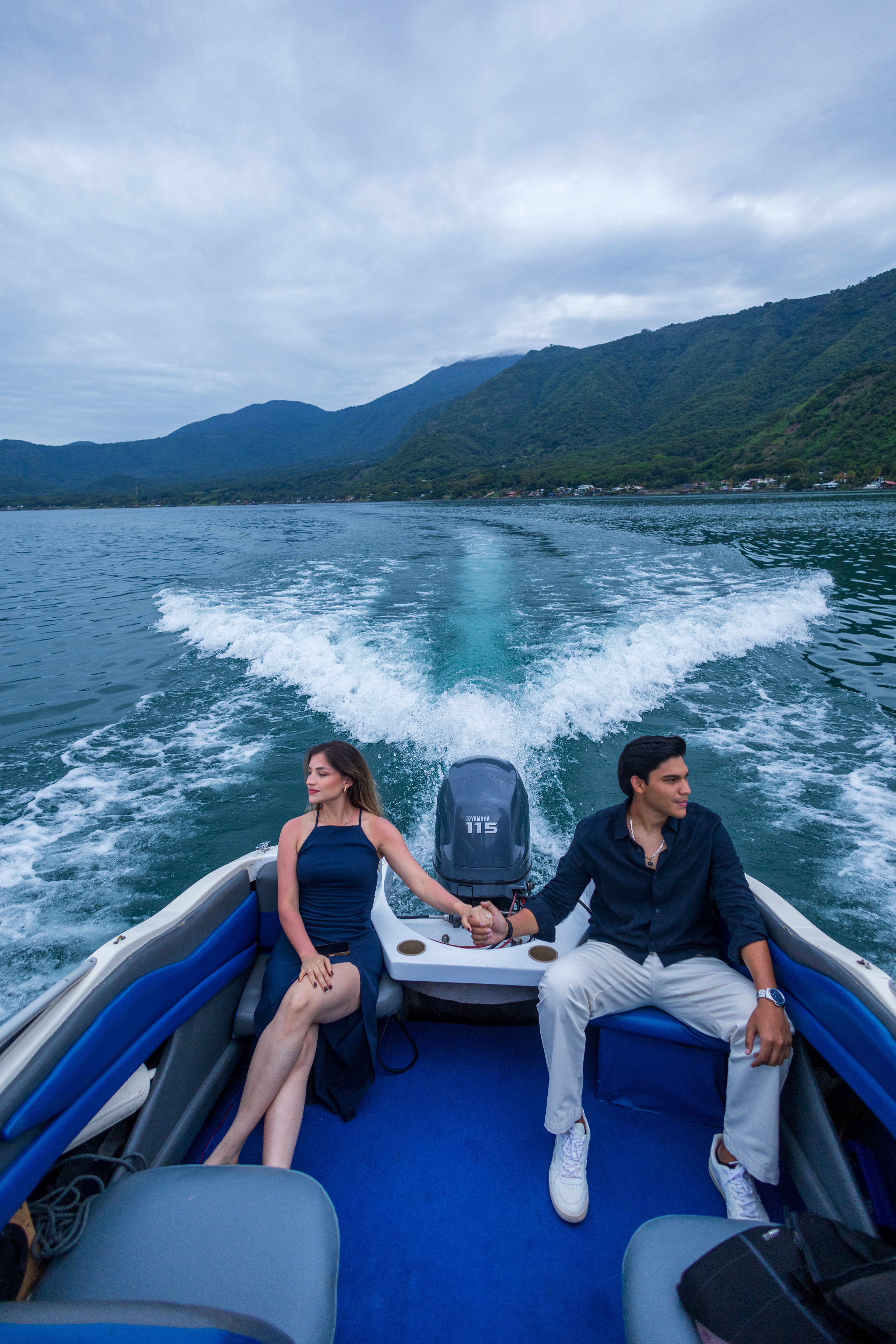 Proposal in Coatepeque Lake