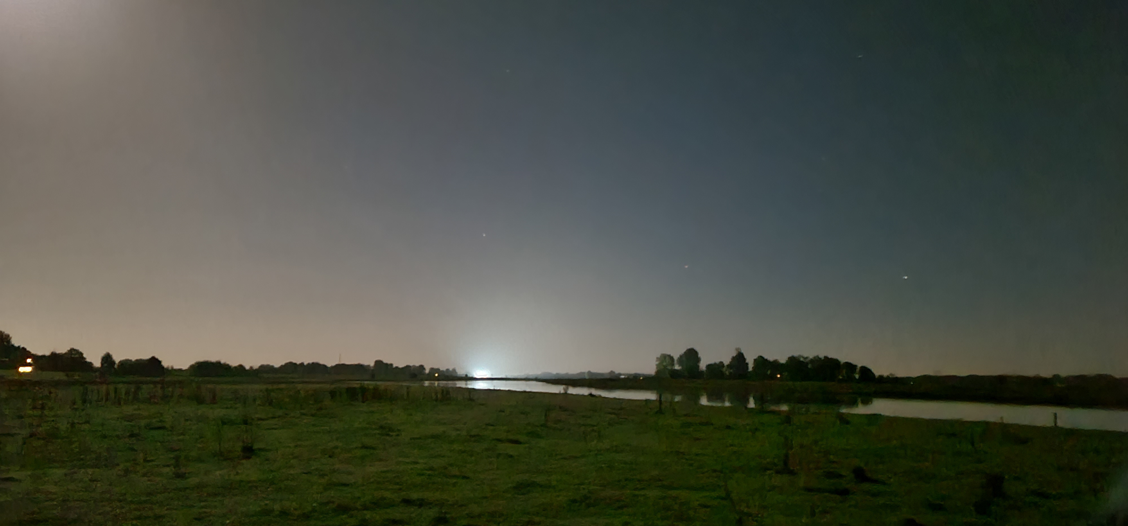 Field Exploration_Alien light