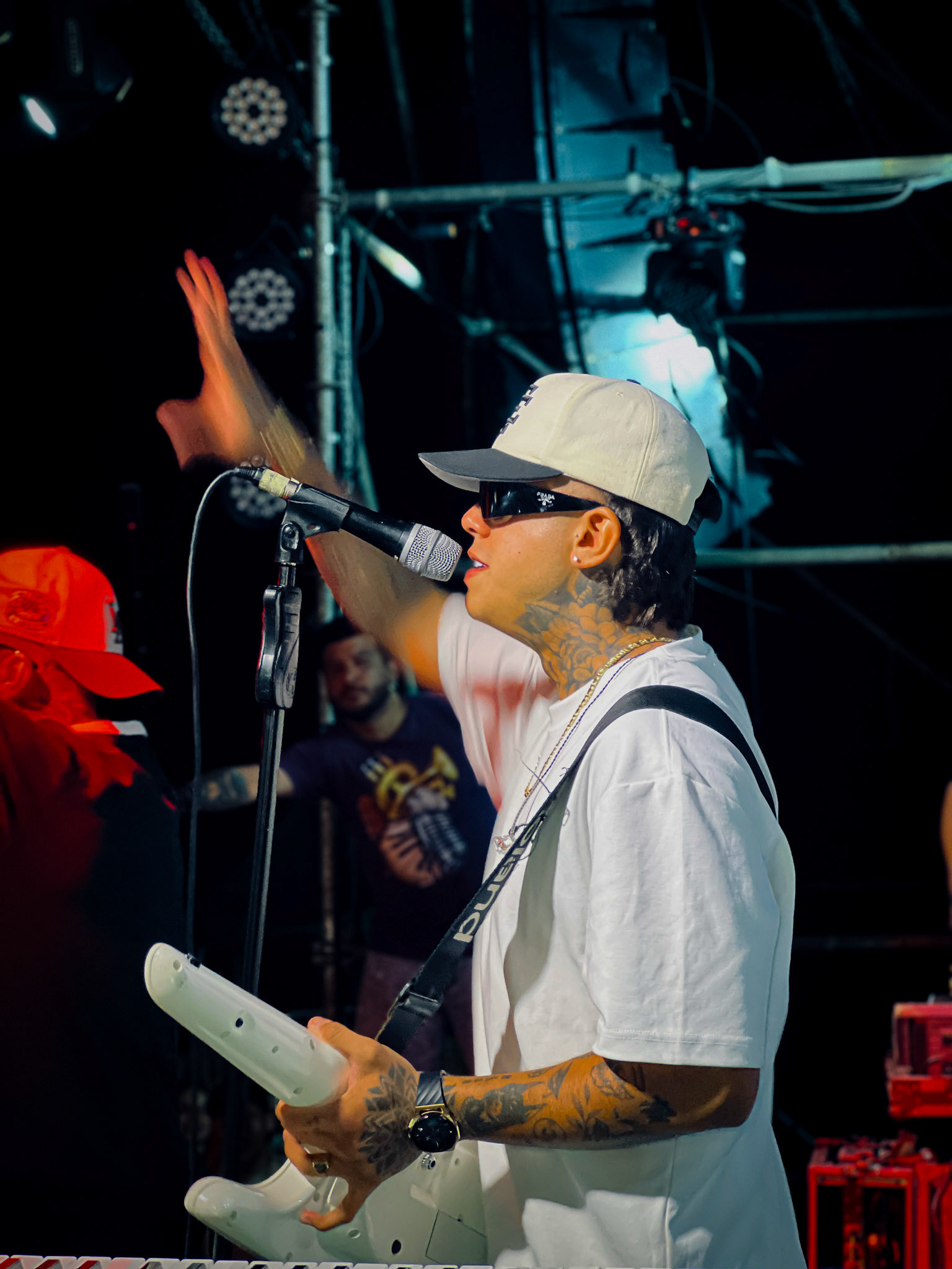 LA T Y LA M