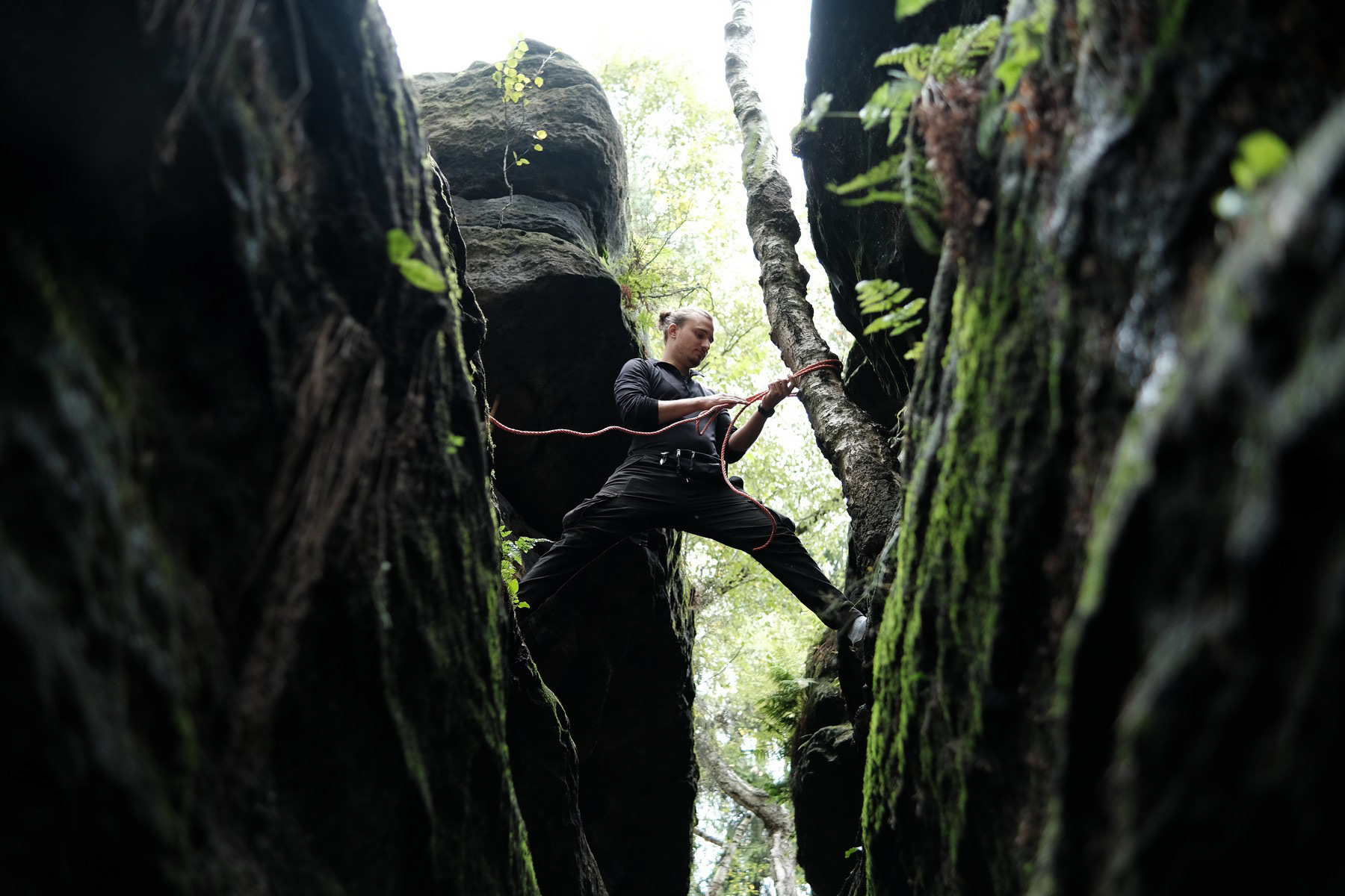 grip Jan Boroewitsch setting up for the cave scene