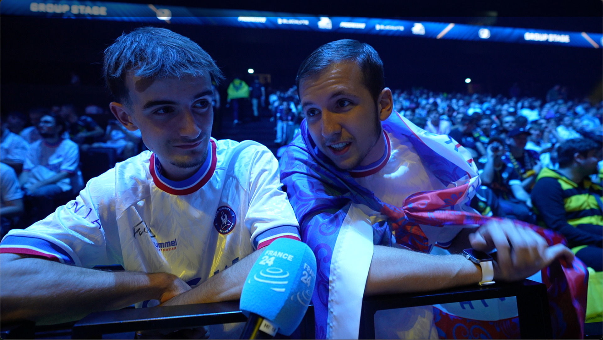 Les supporteurs de l’équipe Vitality, aux championnats du monde du jeu « Rocket League », à la LDLC Arena, à Décines-Charpieu (Rhône)