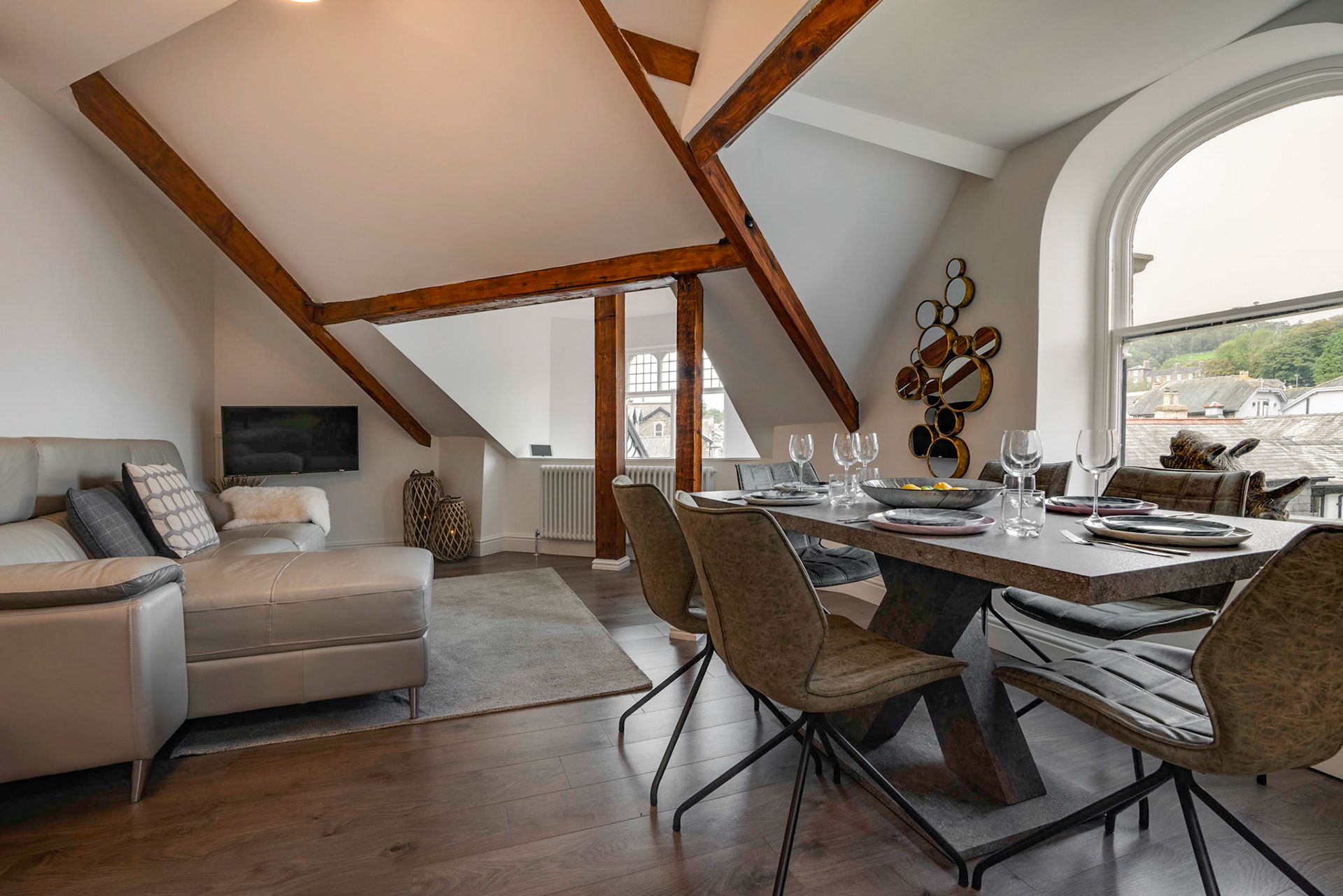 Elegant Lounges-diner in the Heart of Cumbria – Perfect for Cozy Evenings and Social Gatherings