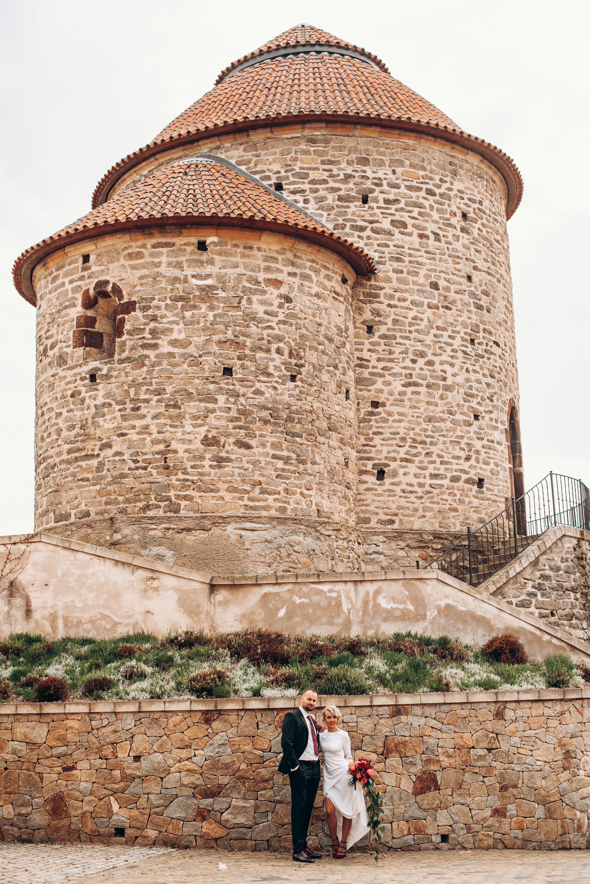svatební portréty Znojmo - rotunda Sv. Kateřiny