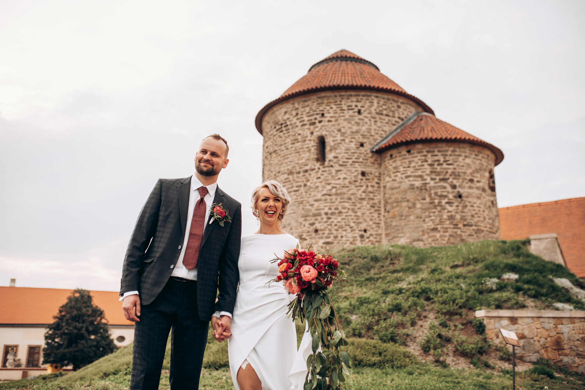 svatební portréty Znojmo - rotunda Sv. Kateřiny