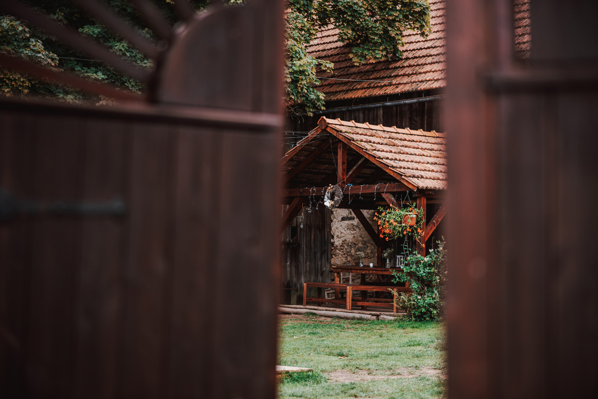 průhled vraty - samota Křemen