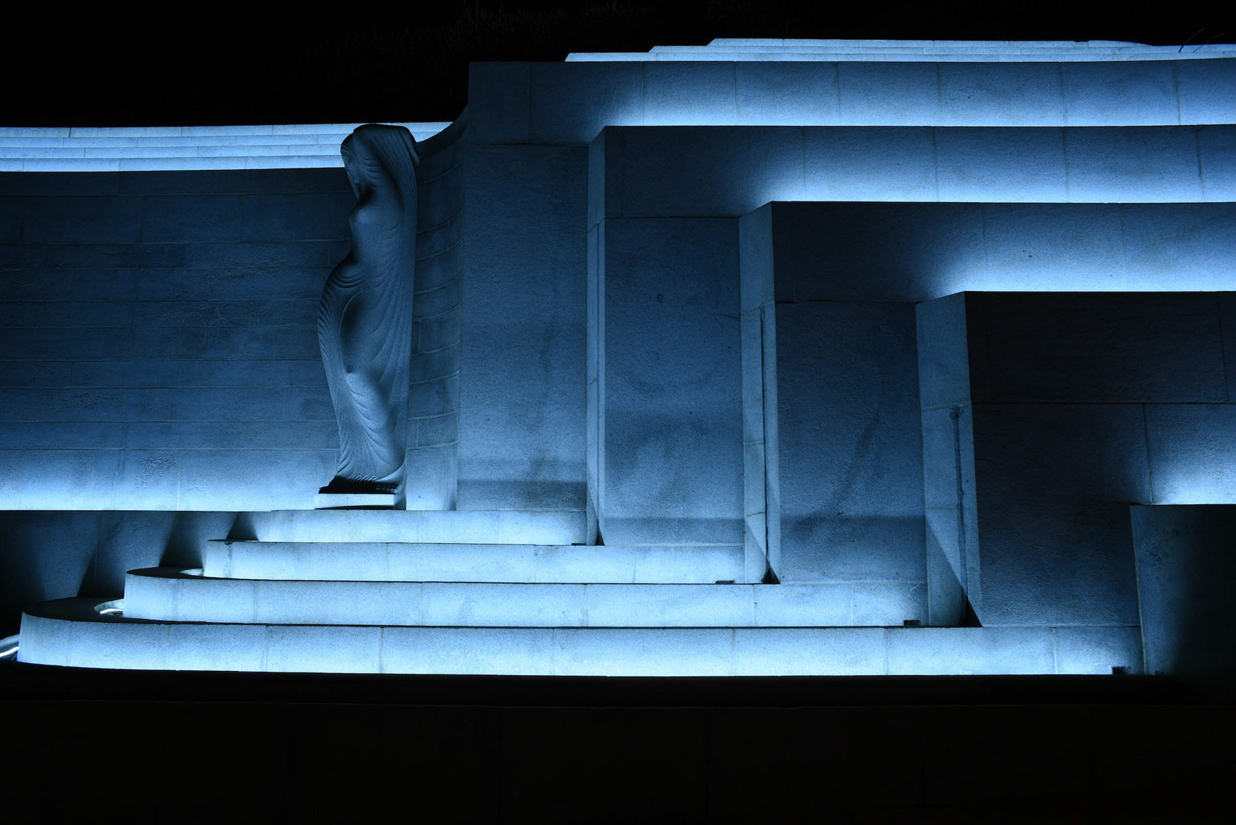 BEST IN COLOR: Dan Velazquez, Photo 1