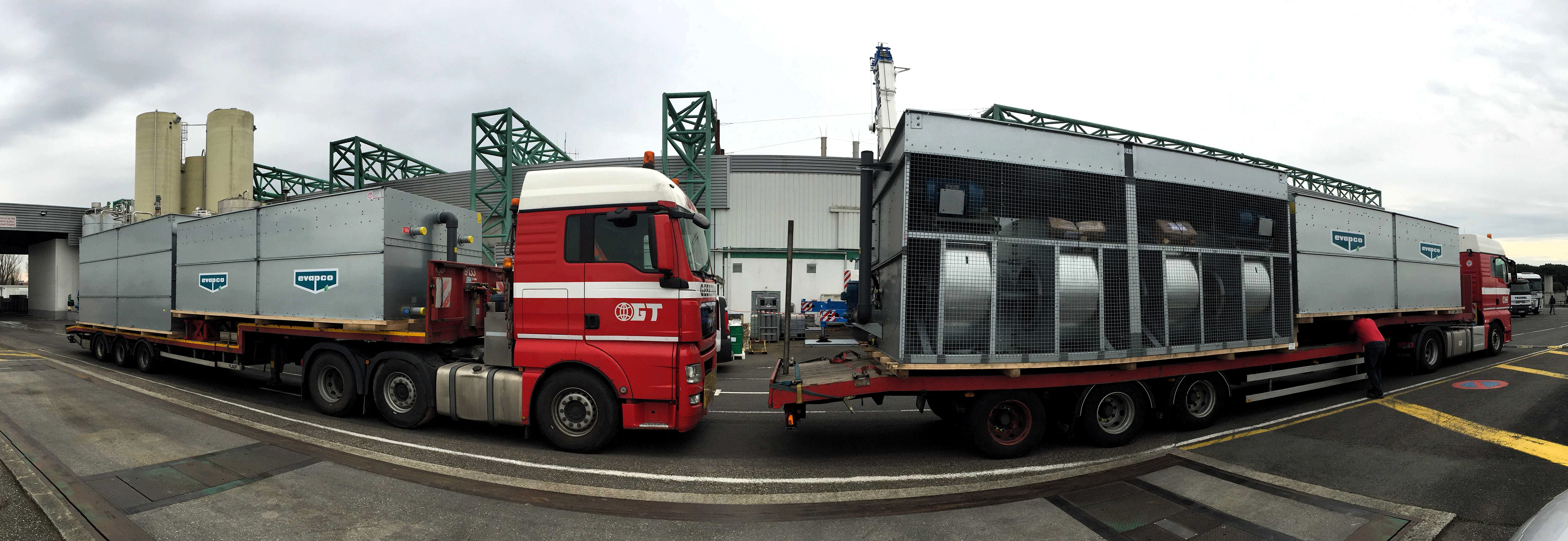 Livraison condenseurs évaporatifs Evapco Froneri Vayres
